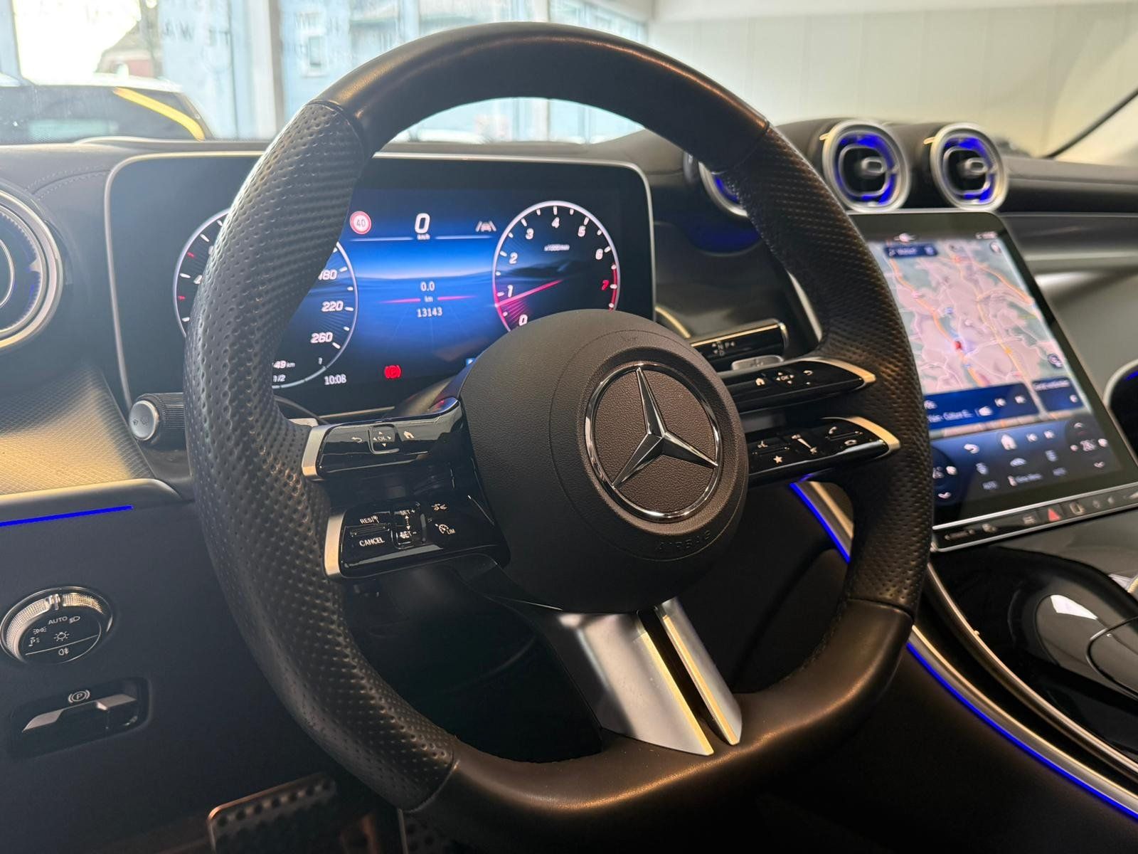 Fahrzeugabbildung Mercedes-Benz GLC 300 4M AMG BURM+PANO+AHK+HUD+MEMORY+KEYLESS
