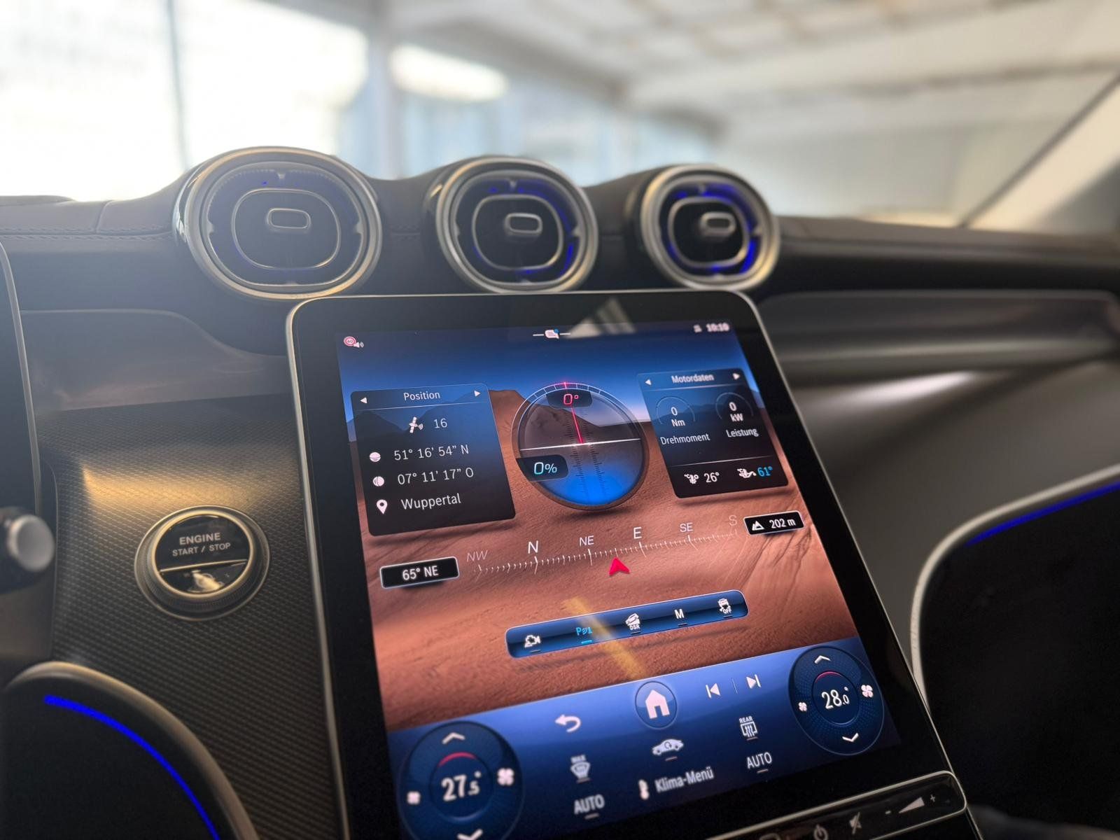 Fahrzeugabbildung Mercedes-Benz GLC 300 4M AMG BURM+PANO+AHK+HUD+MEMORY+KEYLESS