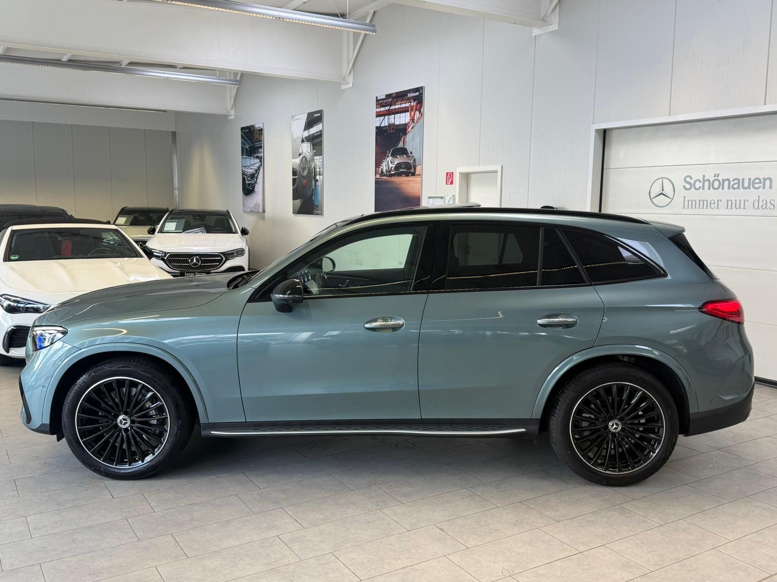 Fahrzeugabbildung Mercedes-Benz GLC 300 4M AMG BURM+PANO+AHK+HUD+MEMORY+KEYLESS