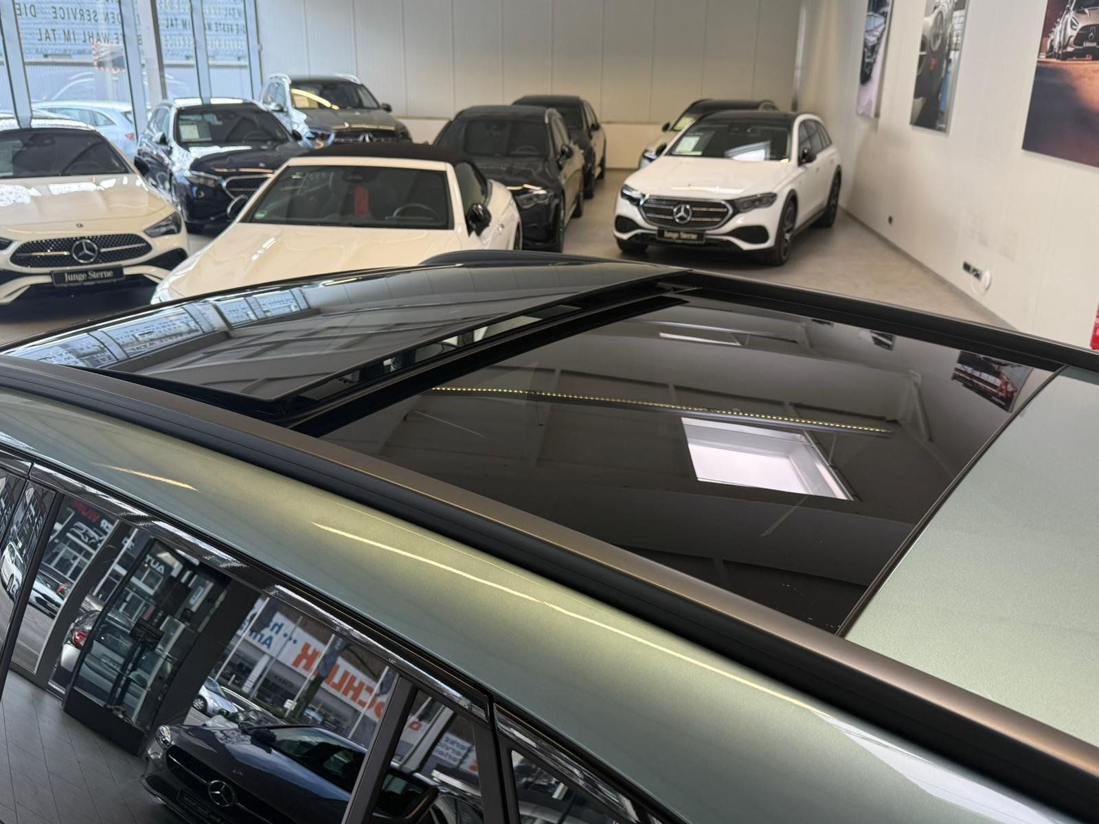 Fahrzeugabbildung Mercedes-Benz GLC 300 4M AMG BURM+PANO+AHK+HUD+MEMORY+KEYLESS