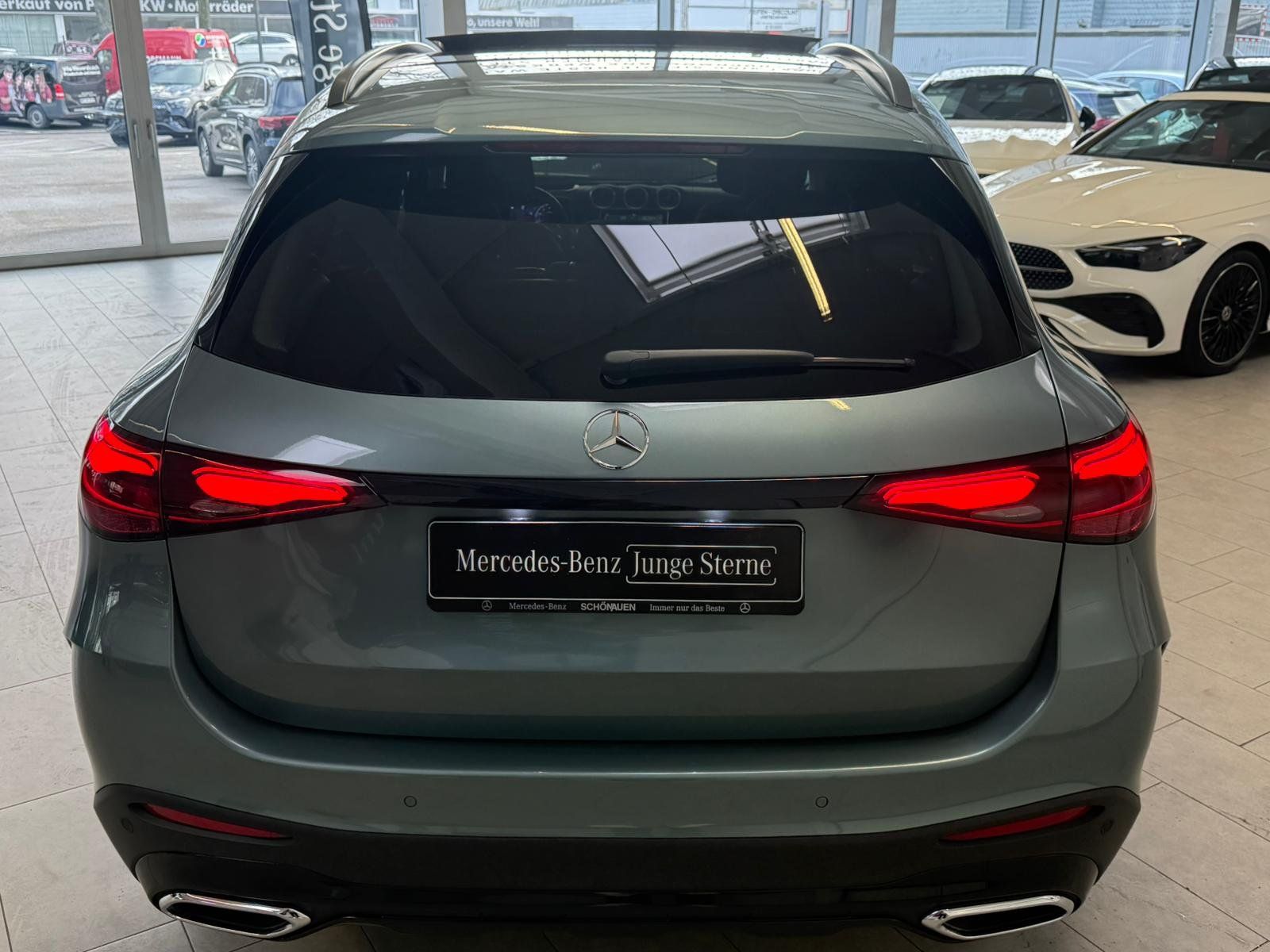 Fahrzeugabbildung Mercedes-Benz GLC 300 4M AMG BURM+PANO+AHK+HUD+MEMORY+KEYLESS