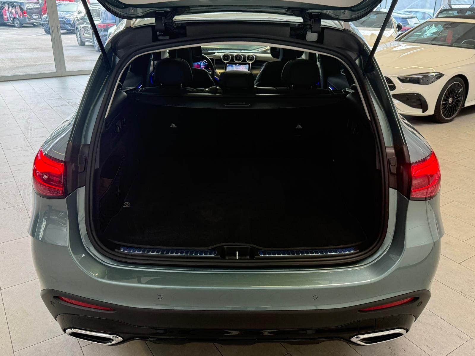 Fahrzeugabbildung Mercedes-Benz GLC 300 4M AMG BURM+PANO+AHK+HUD+MEMORY+KEYLESS