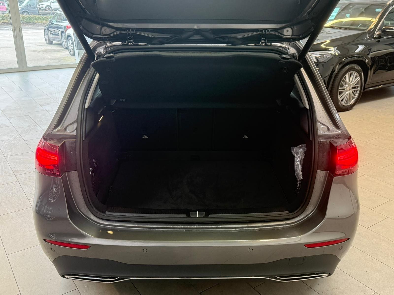 Fahrzeugabbildung Mercedes-Benz B 200 d PROGRESSIVE+DISTR+MEMORY+FAP+TOTW+KAMERA