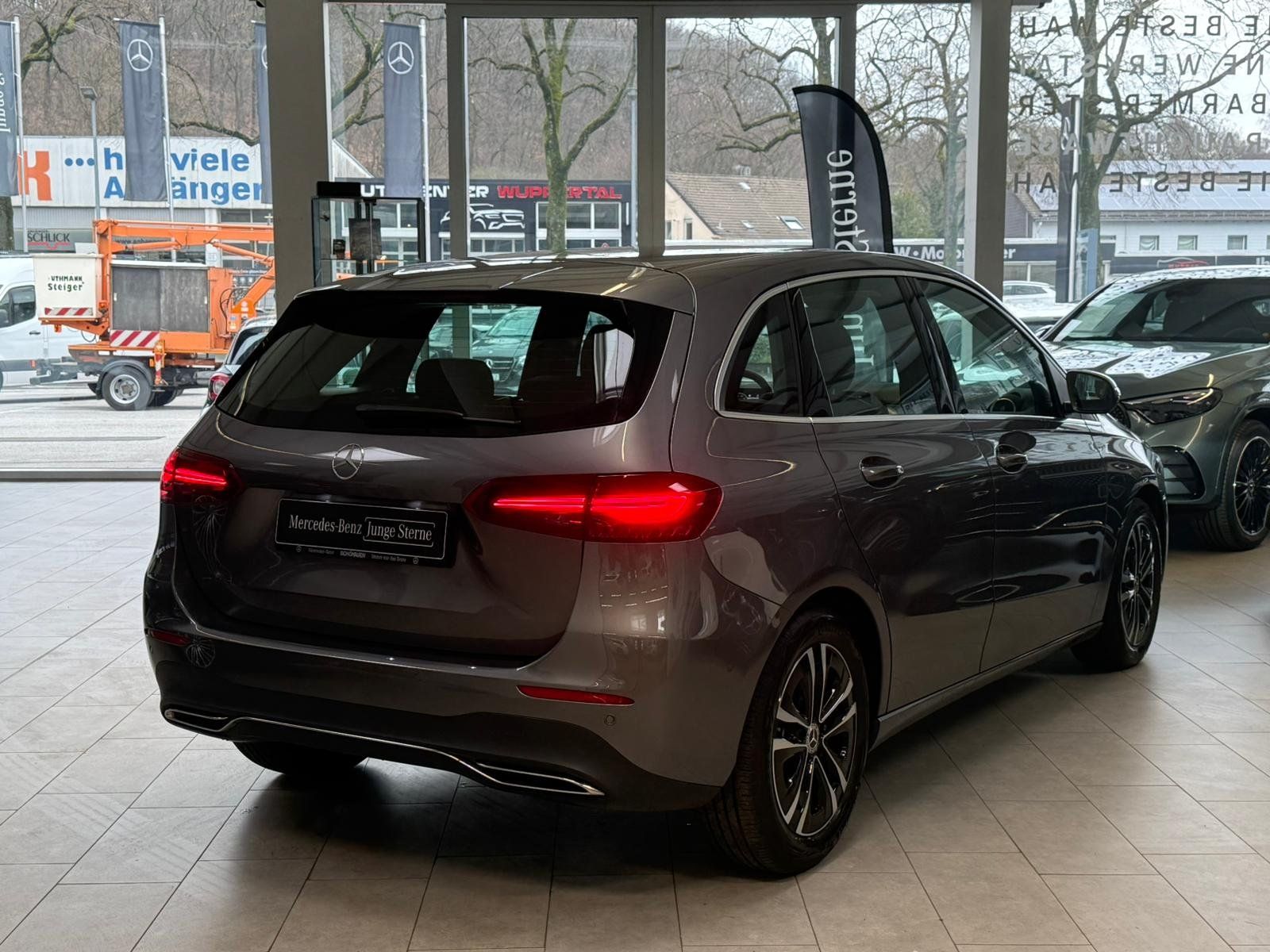 Fahrzeugabbildung Mercedes-Benz B 200 d PROGRESSIVE+DISTR+MEMORY+FAP+TOTW+KAMERA