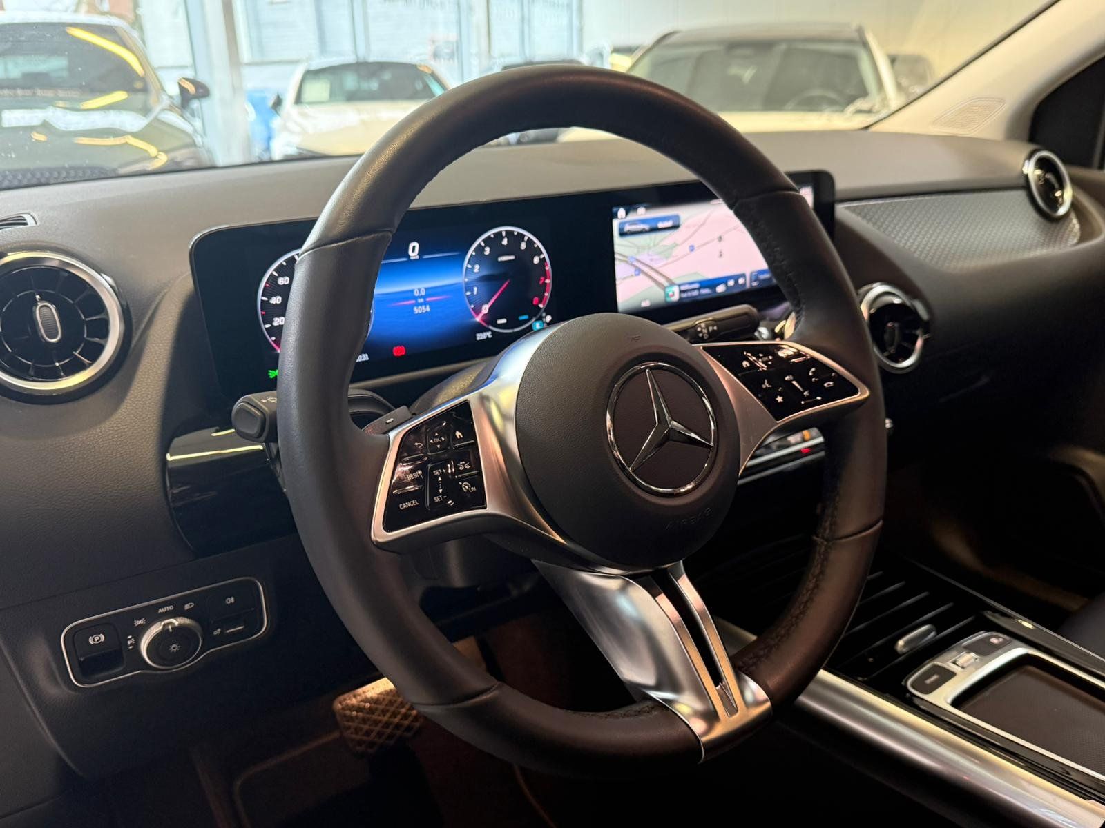 Fahrzeugabbildung Mercedes-Benz B 200 PROGRESSIVE KAMERA+AHK+EASYPACK+LED+LENKHZ