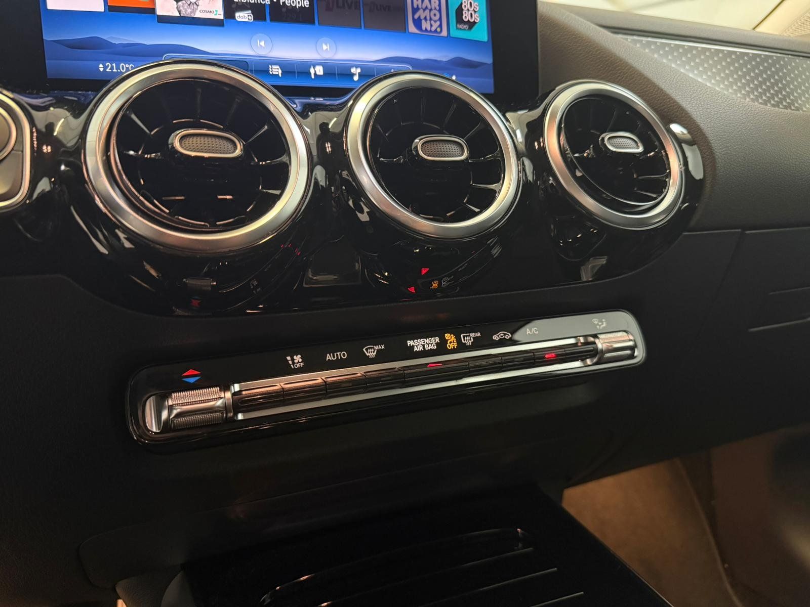 Fahrzeugabbildung Mercedes-Benz B 200 PROGRESSIVE KAMERA+AHK+EASYPACK+LED+LENKHZ