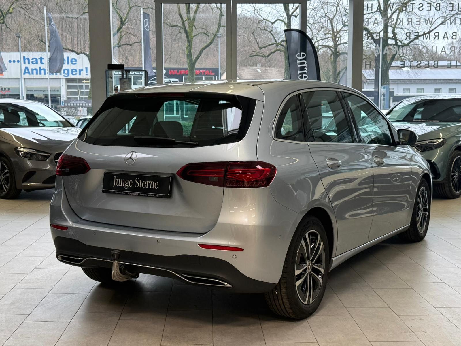 Fahrzeugabbildung Mercedes-Benz B 200 PROGRESSIVE KAMERA+AHK+EASYPACK+LED+LENKHZ