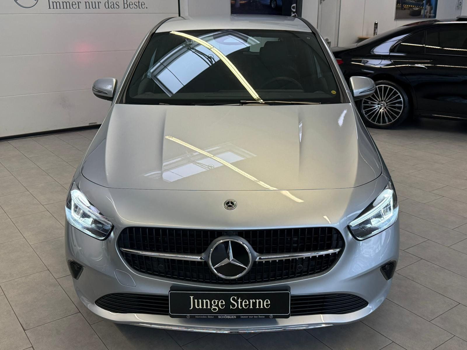 Fahrzeugabbildung Mercedes-Benz B200 PROGRESSIVE KAMERA+LED+EASYPACK+CARPLAY+DAB