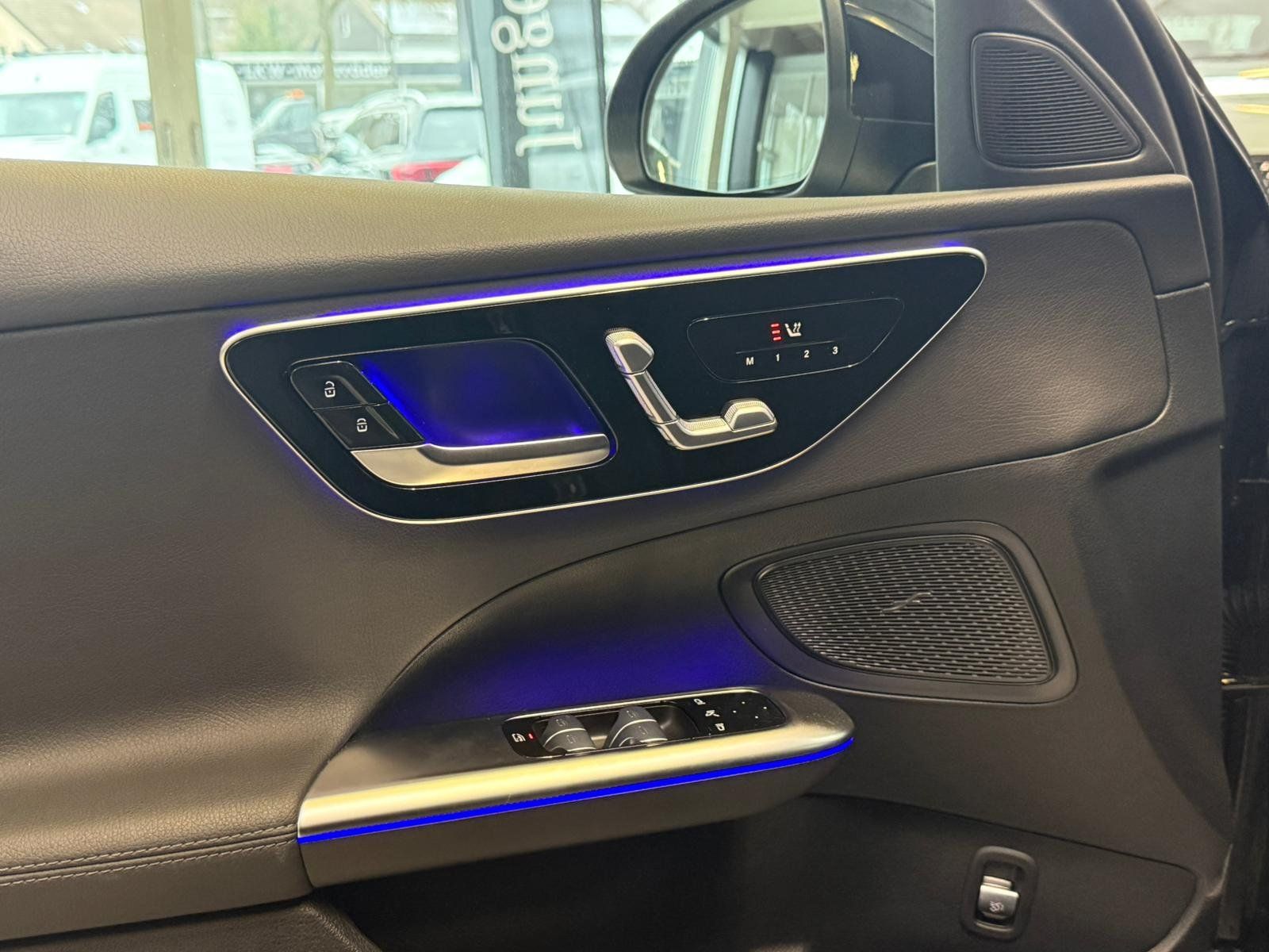 Fahrzeugabbildung Mercedes-Benz C 180 AVANTGARDE ADV.PLUS+KEYLESS+MEMORY+TOTW