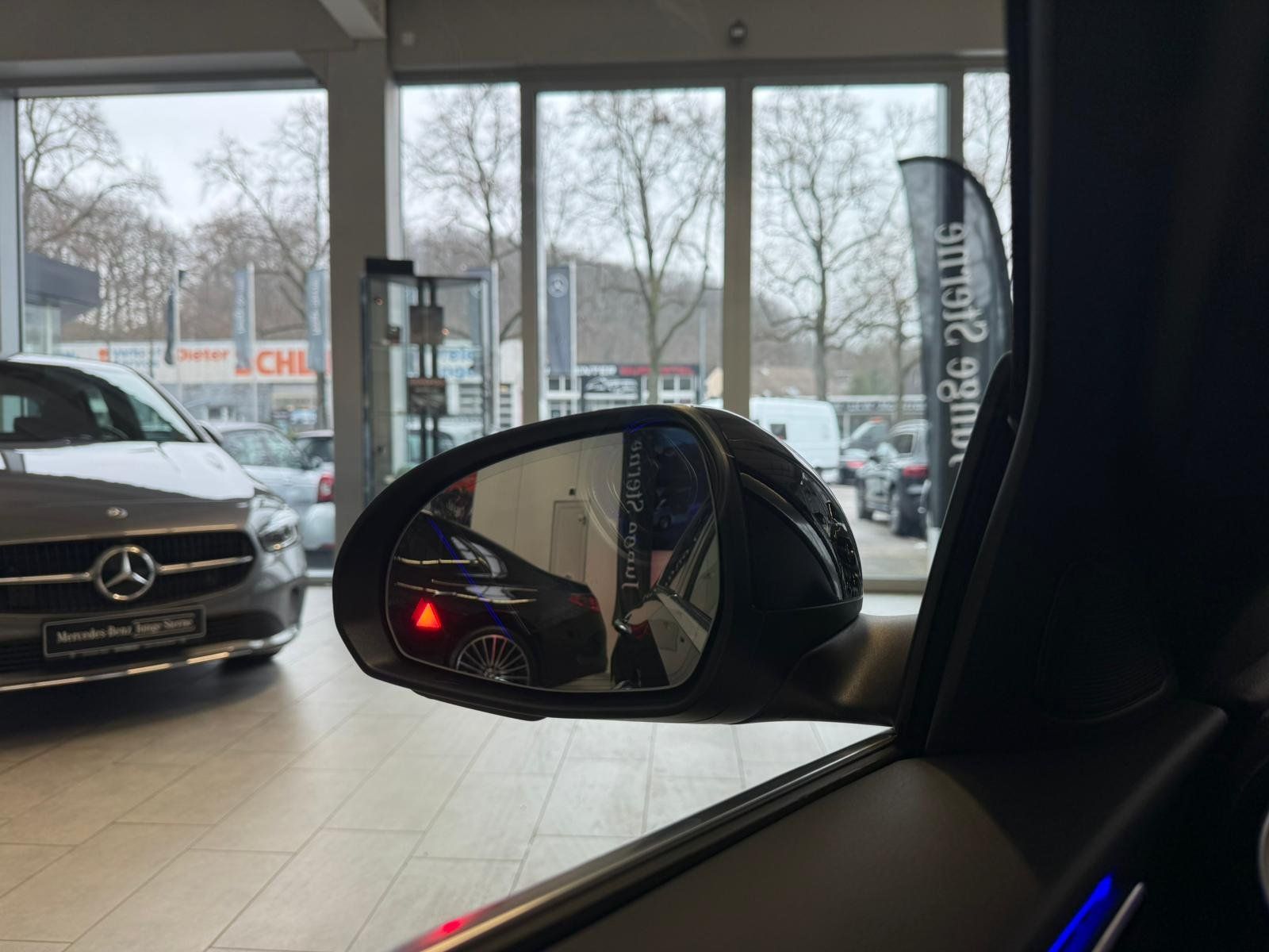 Fahrzeugabbildung Mercedes-Benz C 180 AVANTGARDE ADV.PLUS+KEYLESS+MEMORY+TOTW