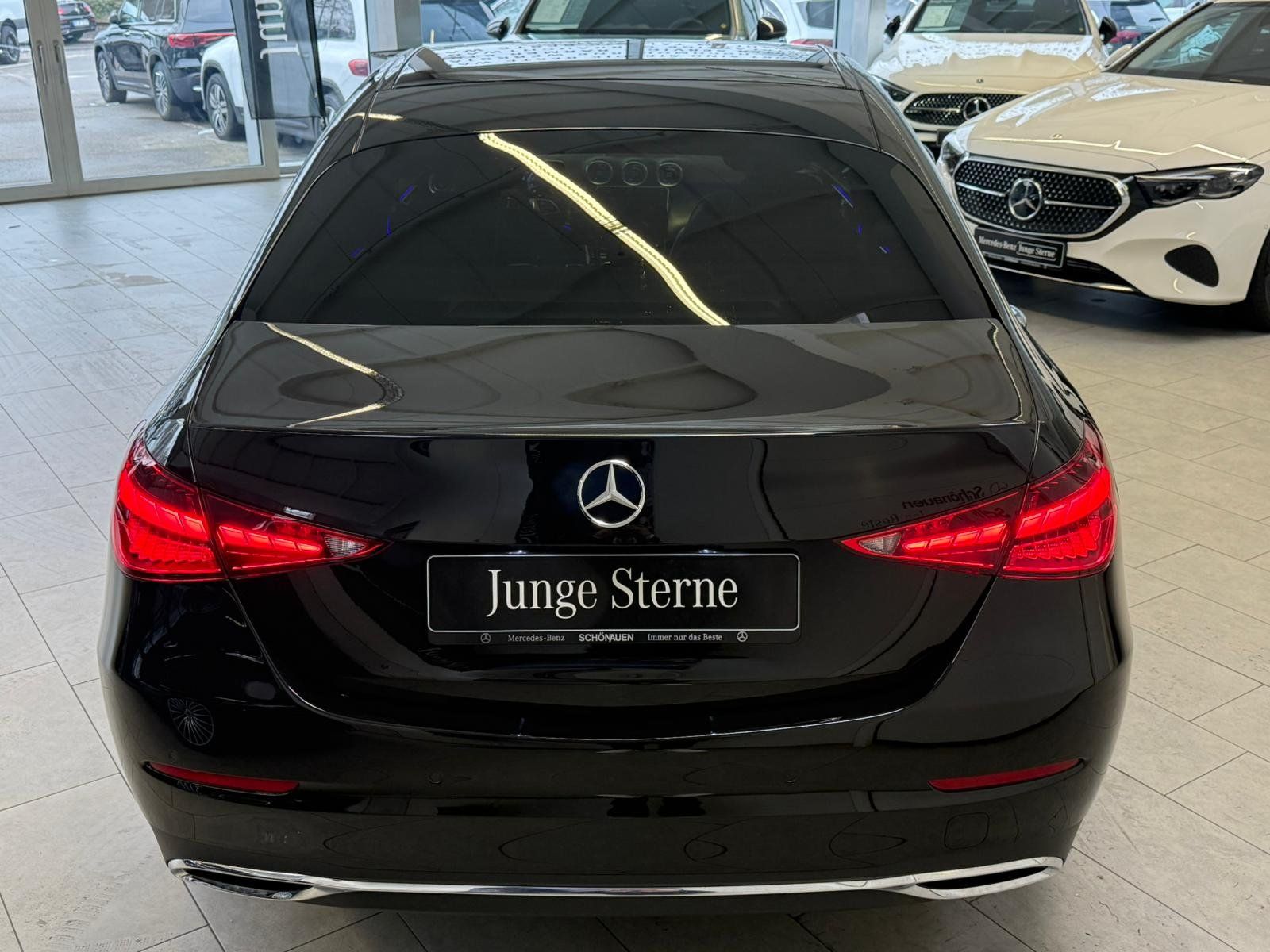 Fahrzeugabbildung Mercedes-Benz C 180 AVANTGARDE ADV.PLUS+KEYLESS+MEMORY+TOTW