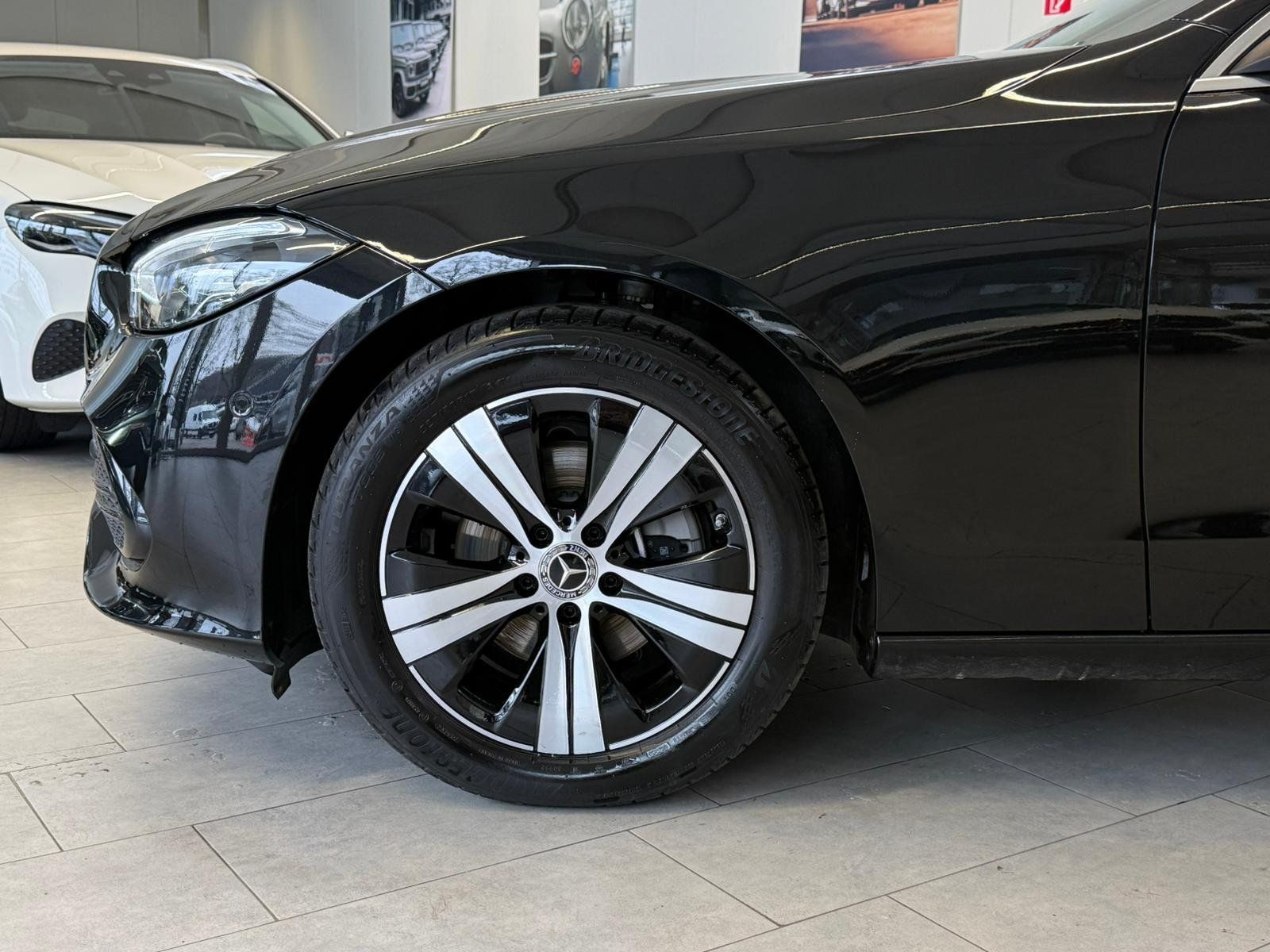 Fahrzeugabbildung Mercedes-Benz C 180 AVANTGARDE ADV.PLUS+KEYLESS+MEMORY+TOTW