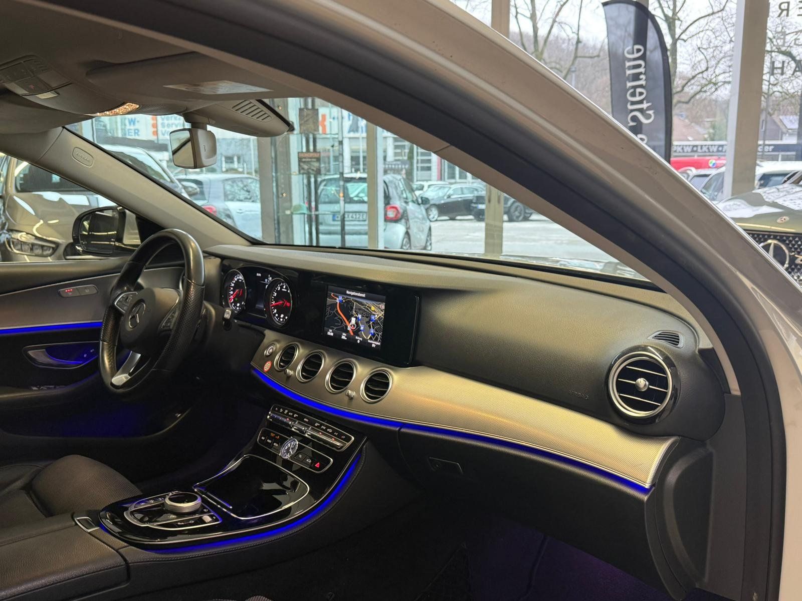 Fahrzeugabbildung Mercedes-Benz E 200 T Avantgarde VK NUR AN GEWERBE!