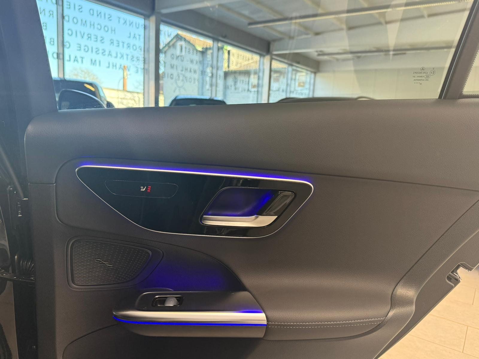 Fahrzeugabbildung Mercedes-Benz C 200d T AVANTGARDE ADV.PLUS+MEMORY+AHK+LED+TOTW