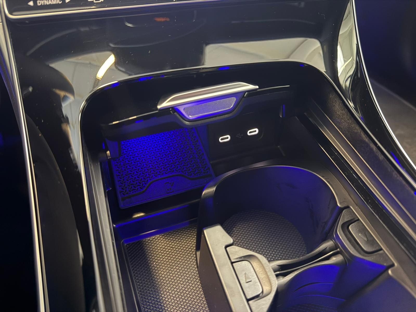 Fahrzeugabbildung Mercedes-Benz C 200d T AVANTGARDE ADV.PLUS+MEMORY+AHK+LED+TOTW