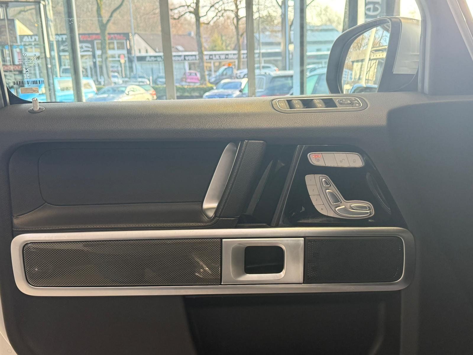 Fahrzeugabbildung Mercedes-Benz G 350 d AMG 20"+DISTR+AHK+MBEAM+SHD+MEMORY+360°