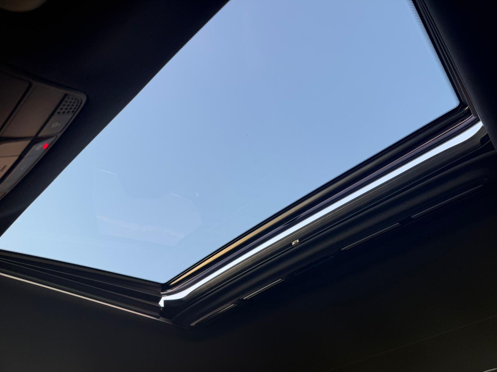 Fahrzeugabbildung Mercedes-Benz G 350 d AMG 20"+DISTR+AHK+MBEAM+SHD+MEMORY+360°