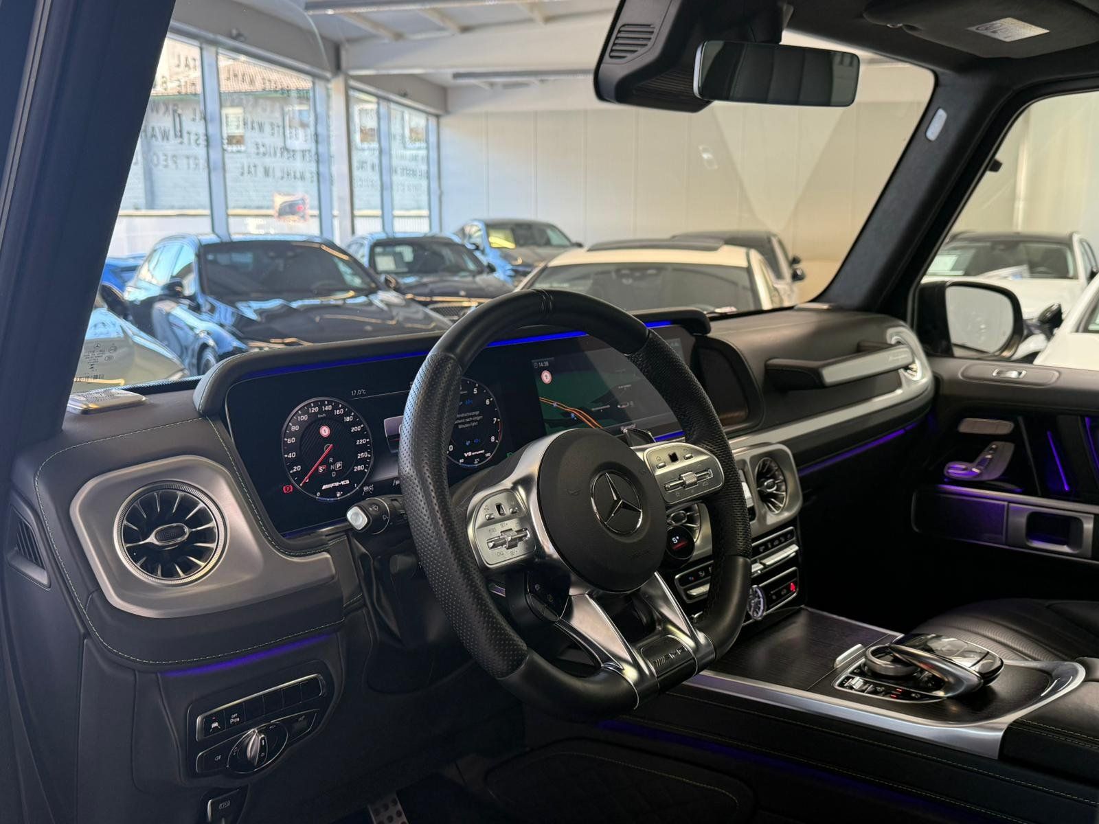 Fahrzeugabbildung Mercedes-Benz Mercedes-AMG G 63 MANUFKT.+SUPERIOR+STDHZ+NIGHT