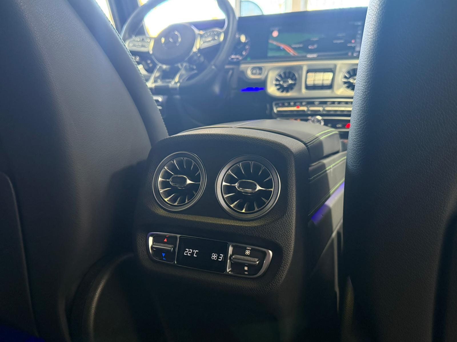 Fahrzeugabbildung Mercedes-Benz Mercedes-AMG G 63 MANUFKT.+SUPERIOR+STDHZ+NIGHT