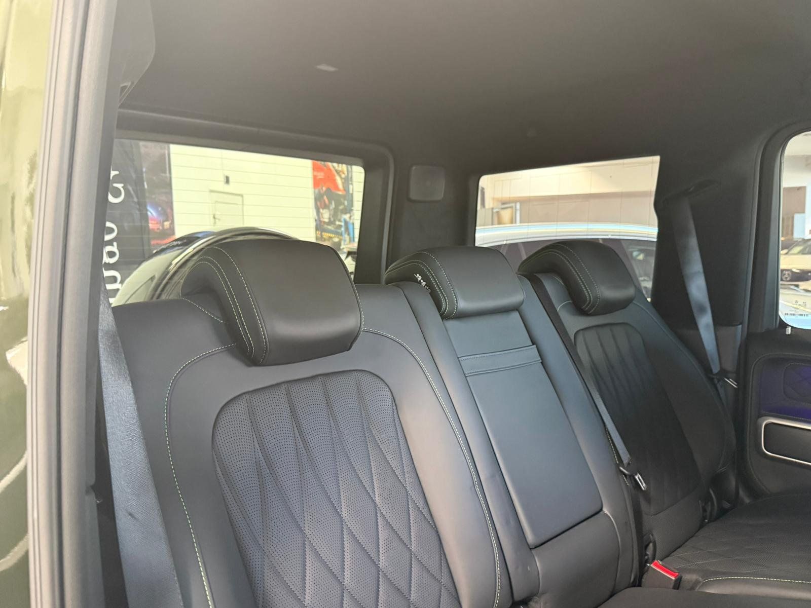 Fahrzeugabbildung Mercedes-Benz Mercedes-AMG G 63 MANUFKT.+SUPERIOR+STDHZ+NIGHT