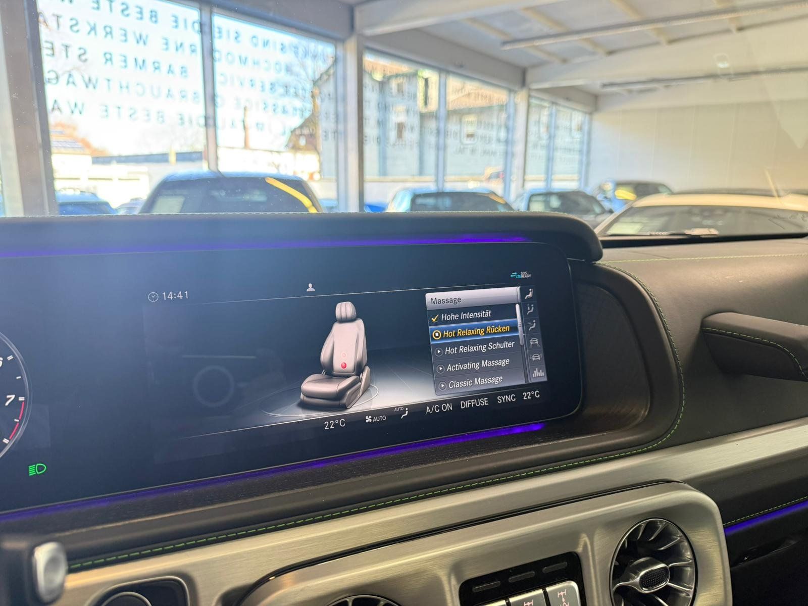 Fahrzeugabbildung Mercedes-Benz Mercedes-AMG G 63 MANUFKT.+SUPERIOR+STDHZ+NIGHT