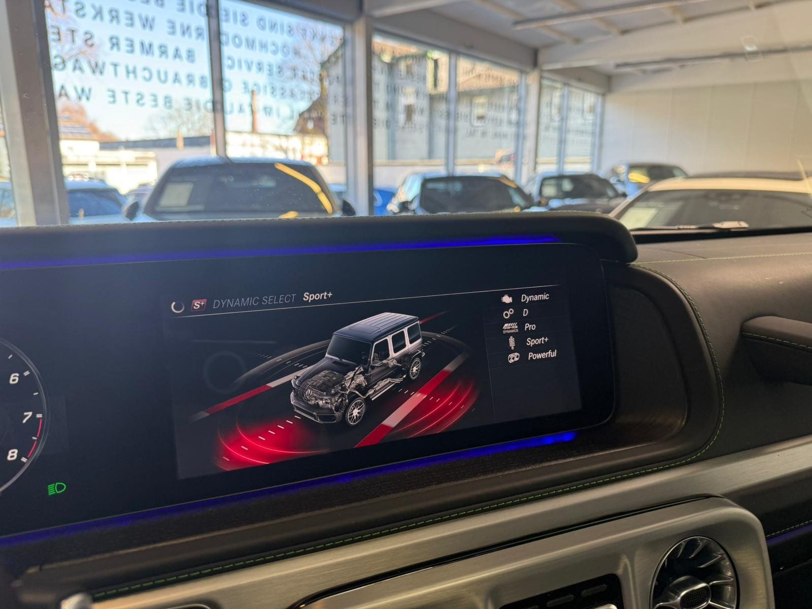 Fahrzeugabbildung Mercedes-Benz Mercedes-AMG G 63 MANUFKT.+SUPERIOR+STDHZ+NIGHT