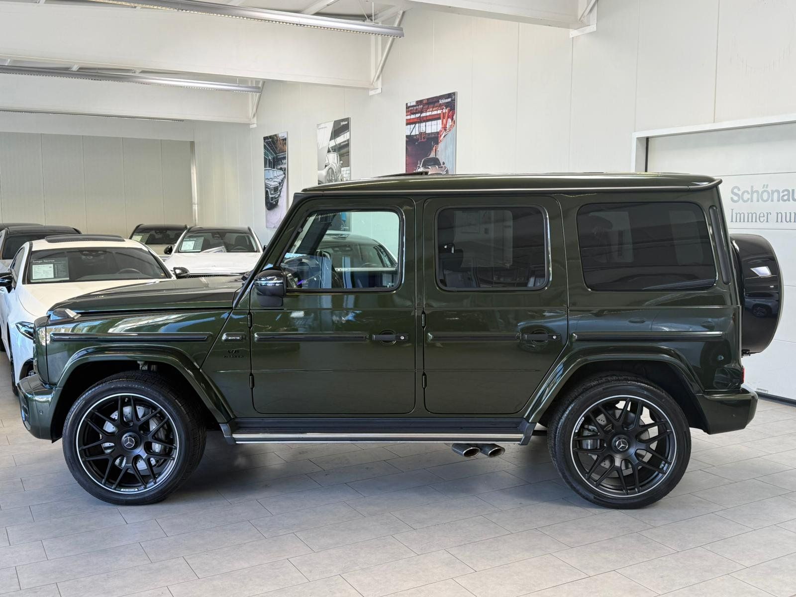 Fahrzeugabbildung Mercedes-Benz Mercedes-AMG G 63 MANUFKT.+SUPERIOR+STDHZ+NIGHT