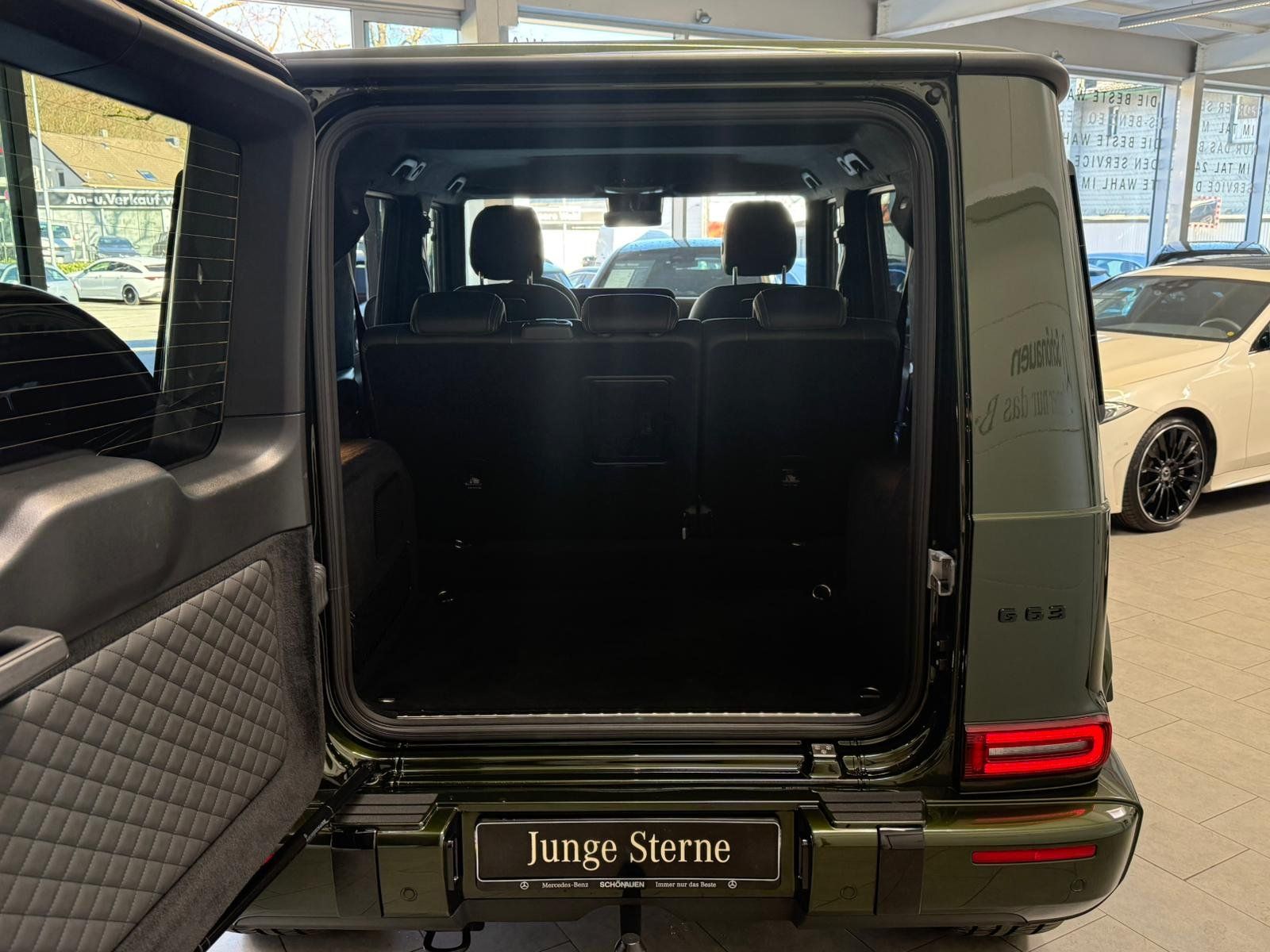 Fahrzeugabbildung Mercedes-Benz Mercedes-AMG G 63 MANUFKT.+SUPERIOR+STDHZ+NIGHT