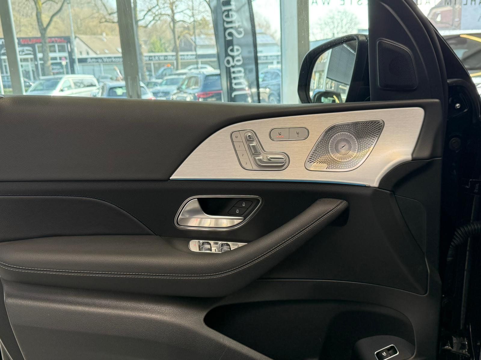 Fahrzeugabbildung Mercedes-Benz GLE 350 de 4M AMG+AIRMAT+PANO+BURM+AHK+DISTR+22