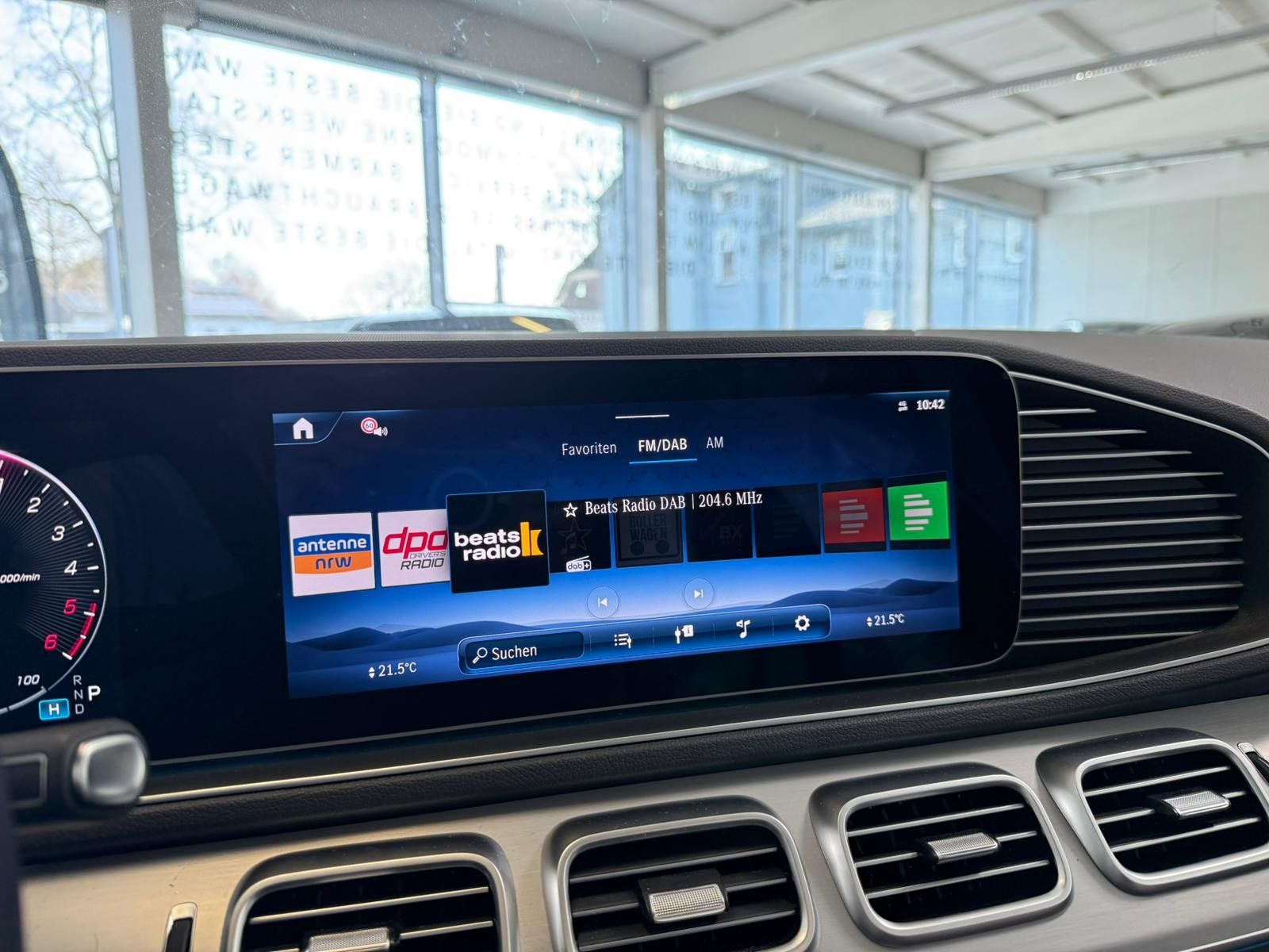 Fahrzeugabbildung Mercedes-Benz GLE 350 de 4M AMG+AIRMAT+PANO+BURM+AHK+DISTR+22