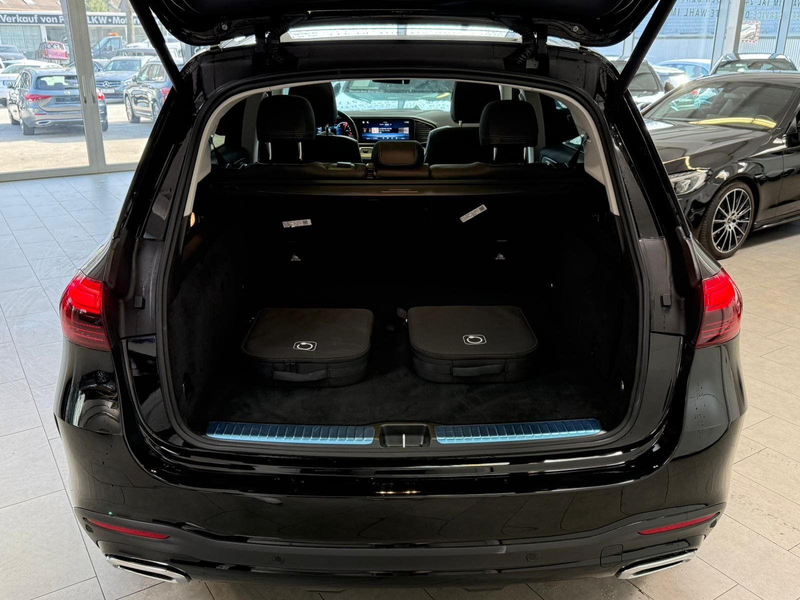 Fahrzeugabbildung Mercedes-Benz GLE 350 de 4M AMG+AIRMAT+PANO+BURM+AHK+DISTR+22