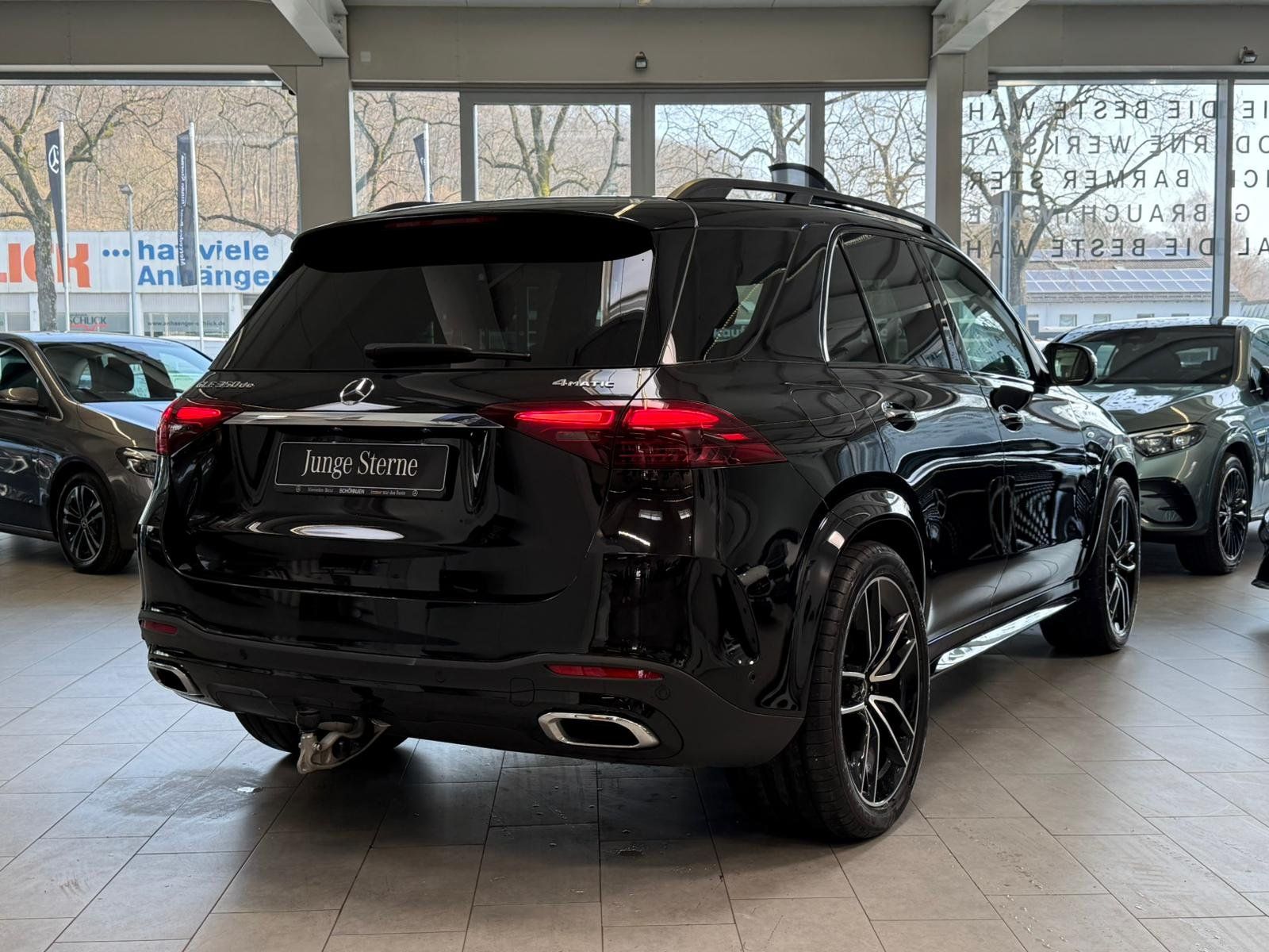 Fahrzeugabbildung Mercedes-Benz GLE 350 de 4M AMG+AIRMAT+PANO+BURM+AHK+DISTR+22