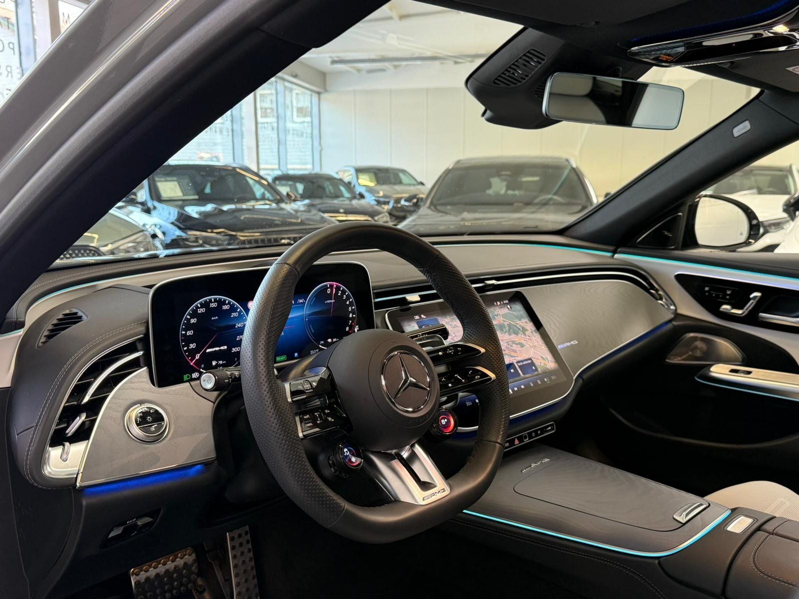 Fahrzeugabbildung Mercedes-Benz E53 Hybrid 4M+ T DISTR+PANO+HUD+AHK+BURM4D+NIGHT