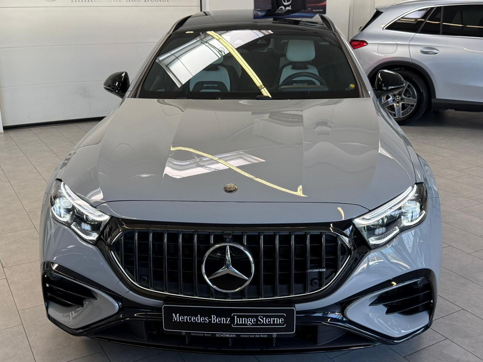 Fahrzeugabbildung Mercedes-Benz E53 Hybrid 4M+ T DISTR+PANO+HUD+AHK+BURM4D+NIGHT