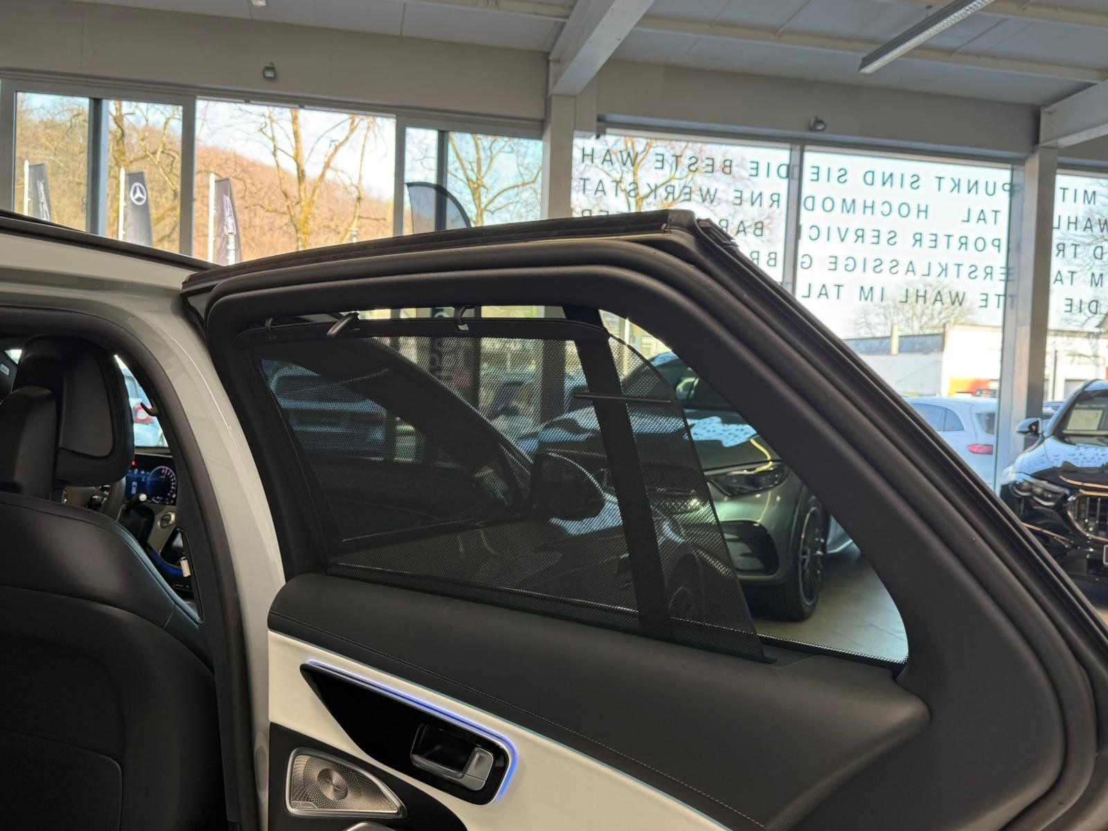 Fahrzeugabbildung Mercedes-Benz E53 Hybrid 4M+ T DISTR+PANO+HUD+AHK+BURM4D+NIGHT