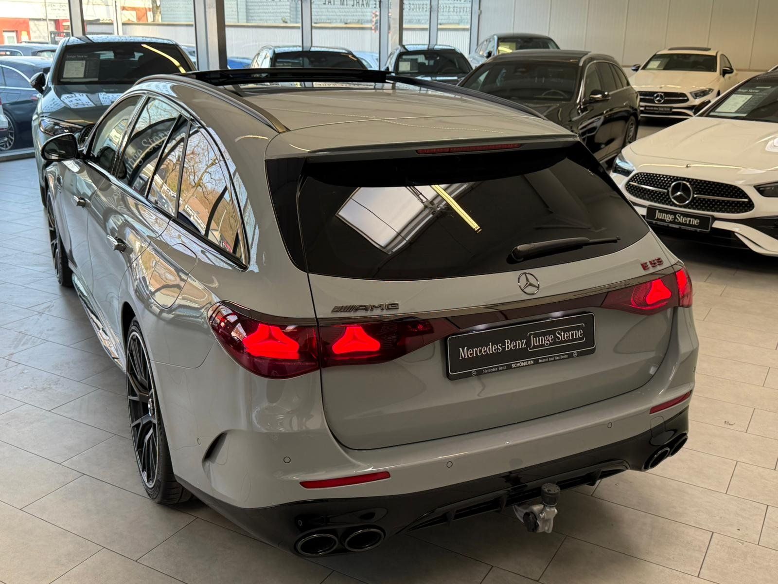 Fahrzeugabbildung Mercedes-Benz E53 Hybrid 4M+ T DISTR+PANO+HUD+AHK+BURM4D+NIGHT