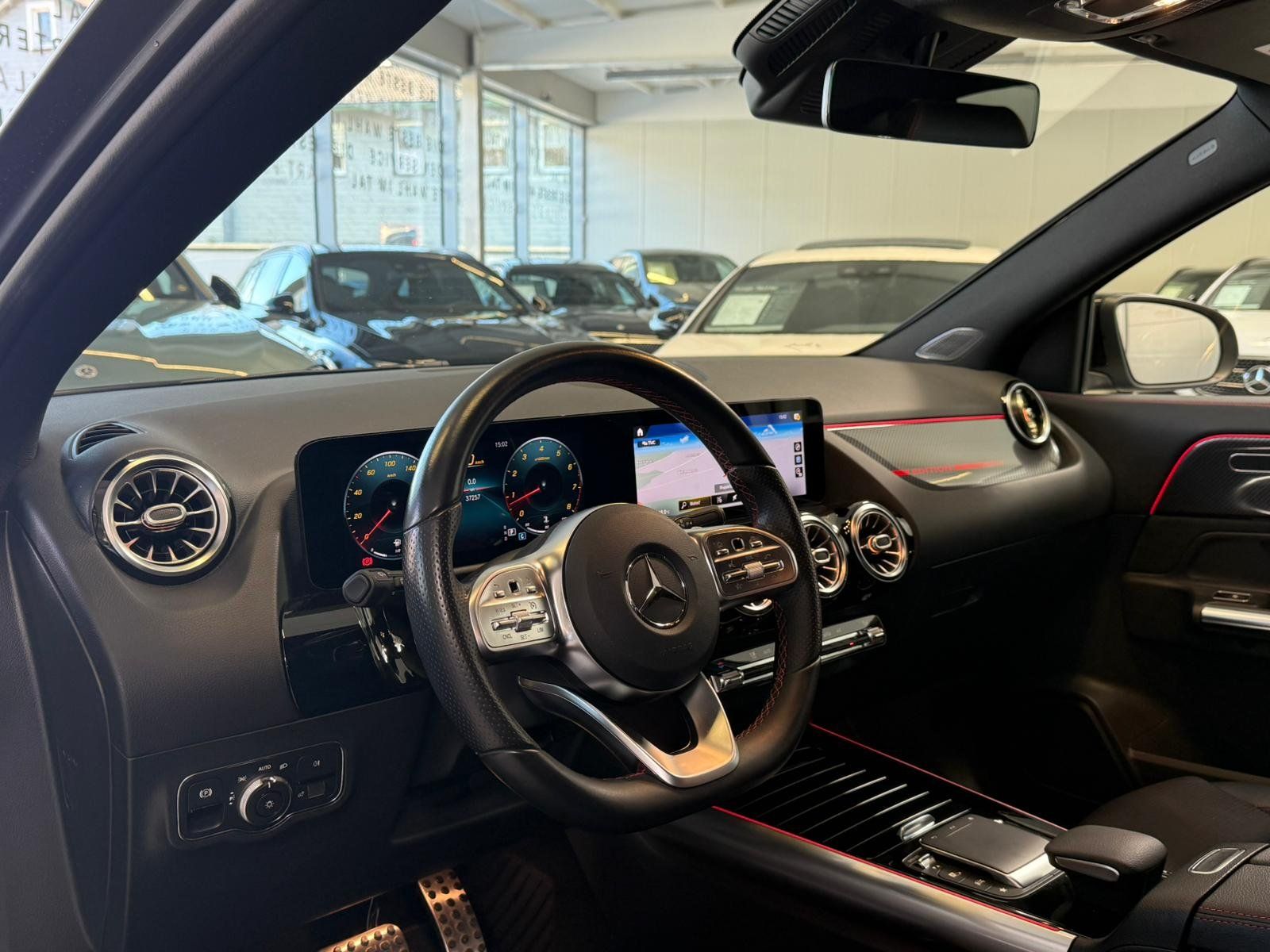 Fahrzeugabbildung Mercedes-Benz GLA 250 4M Edition 1 AMG LED+AHK+KAMERA+KEYLESS
