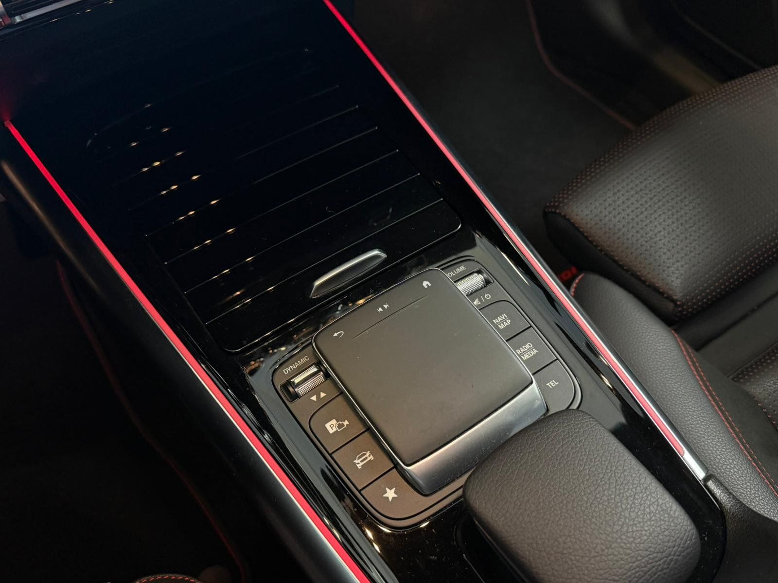 Fahrzeugabbildung Mercedes-Benz GLA 250 4M Edition 1 AMG LED+AHK+KAMERA+KEYLESS