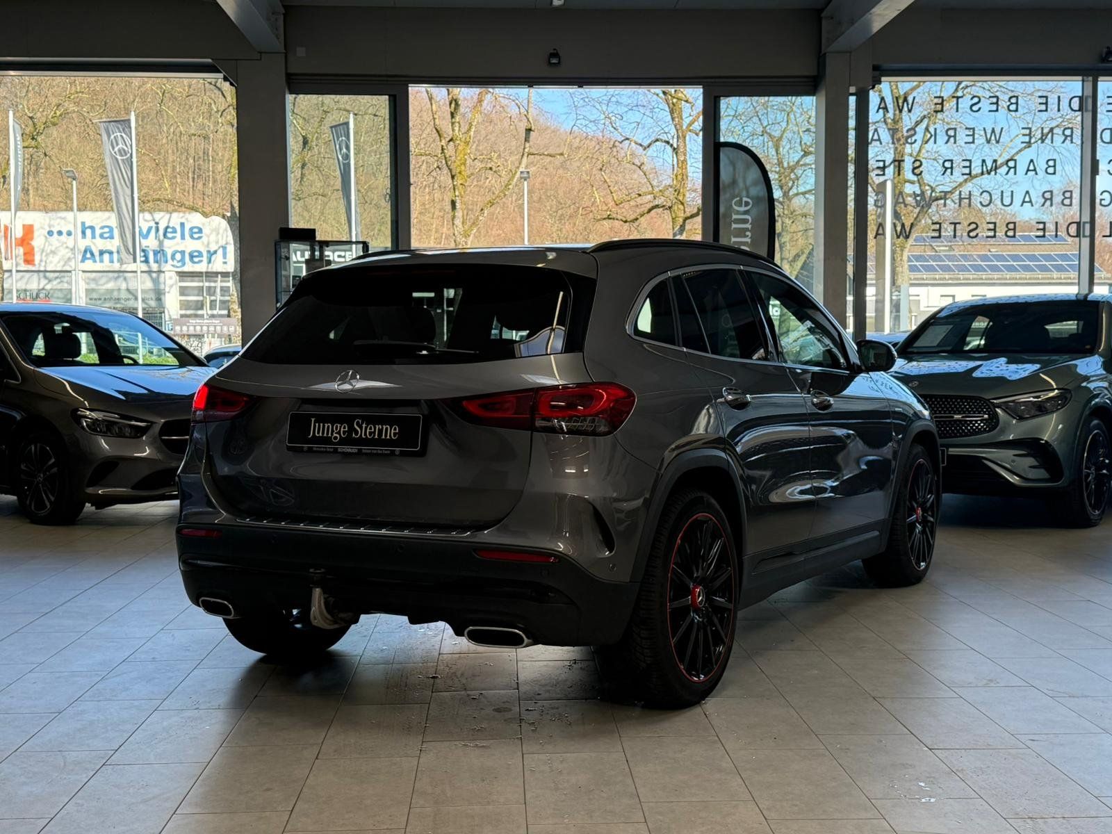 Fahrzeugabbildung Mercedes-Benz GLA 250 4M Edition 1 AMG LED+AHK+KAMERA+KEYLESS