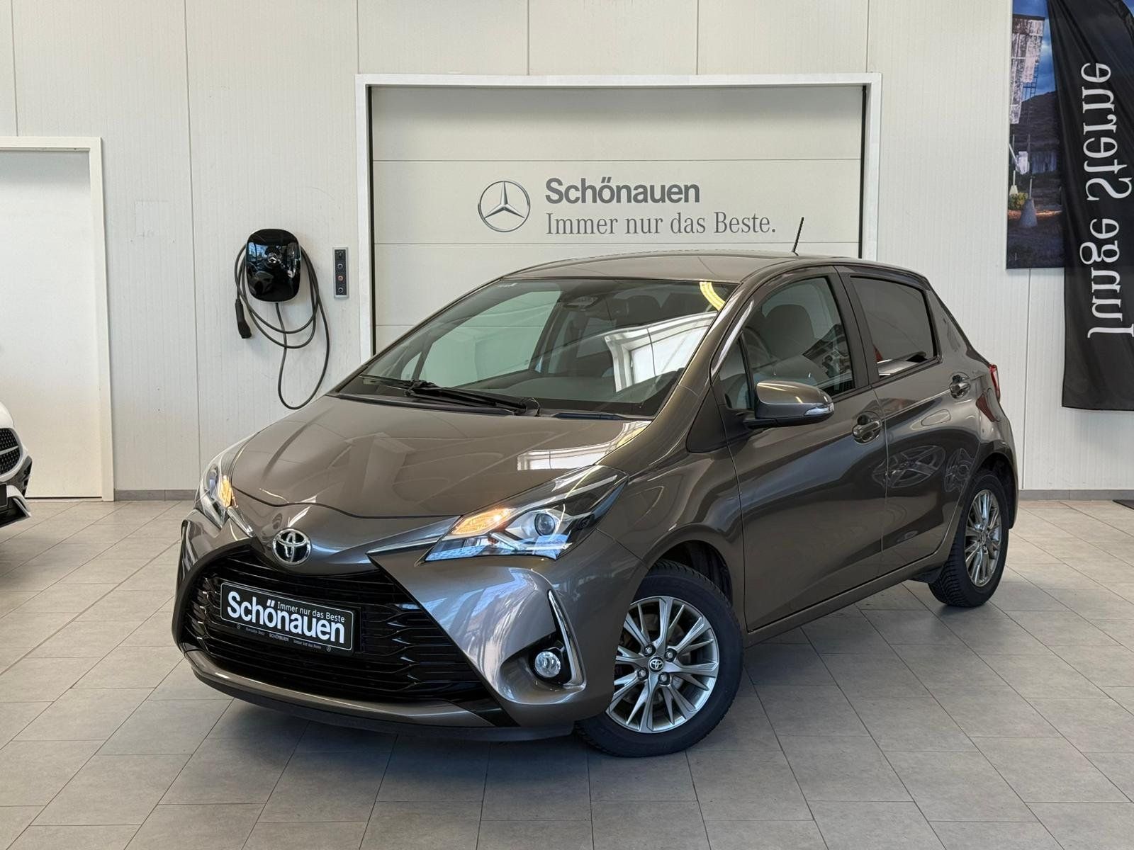 Toyota Yaris 1.5 Dual-VVT-iE KAMERA+KLIMA+KEYLESS+TEMP