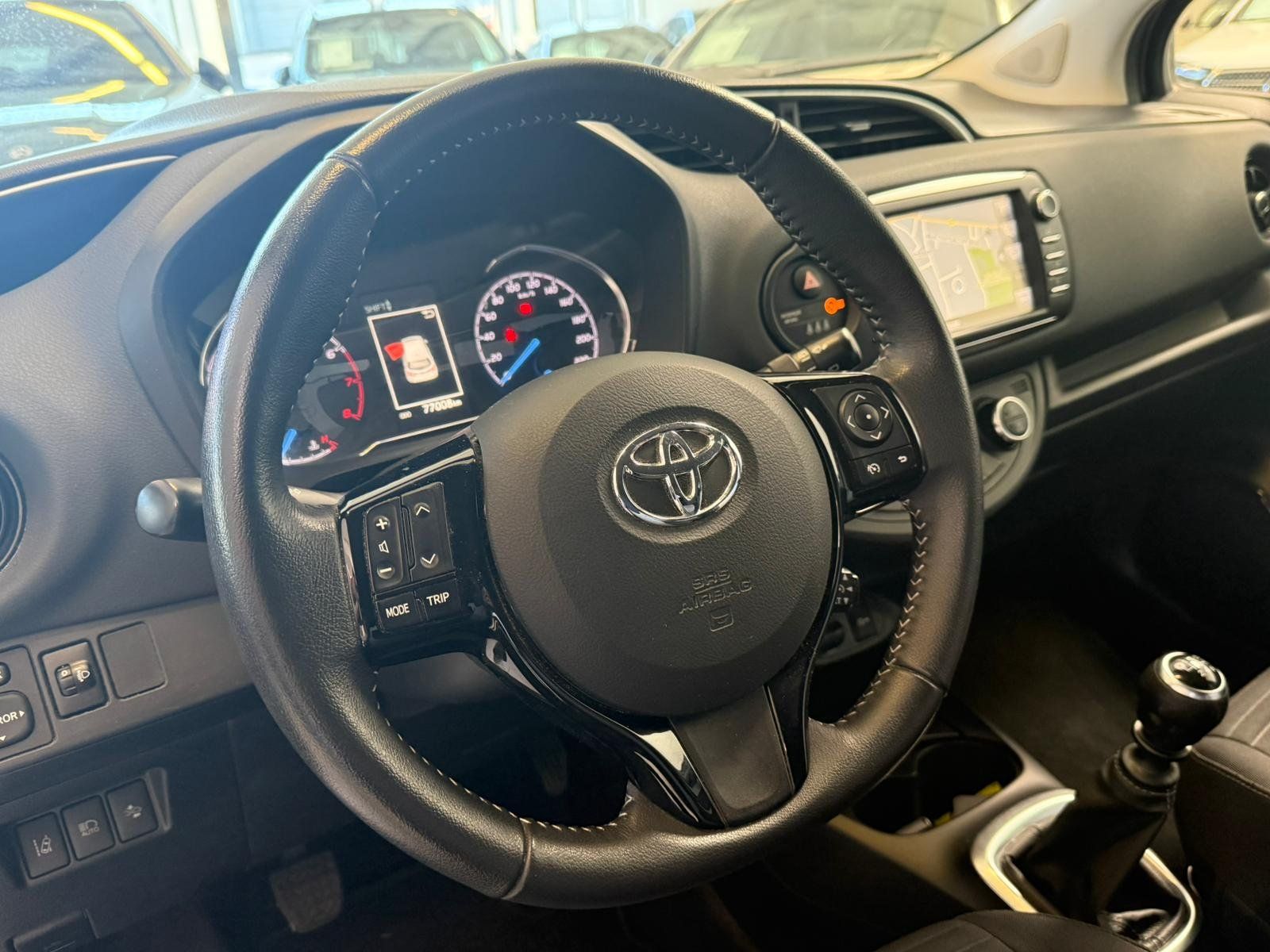 Fahrzeugabbildung Toyota Yaris 1.5 Dual-VVT-iE KAMERA+KLIMA+KEYLESS+TEMP