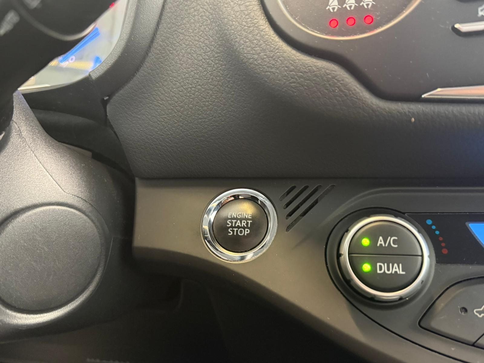 Fahrzeugabbildung Toyota Yaris 1.5 Dual-VVT-iE KAMERA+KLIMA+KEYLESS+TEMP