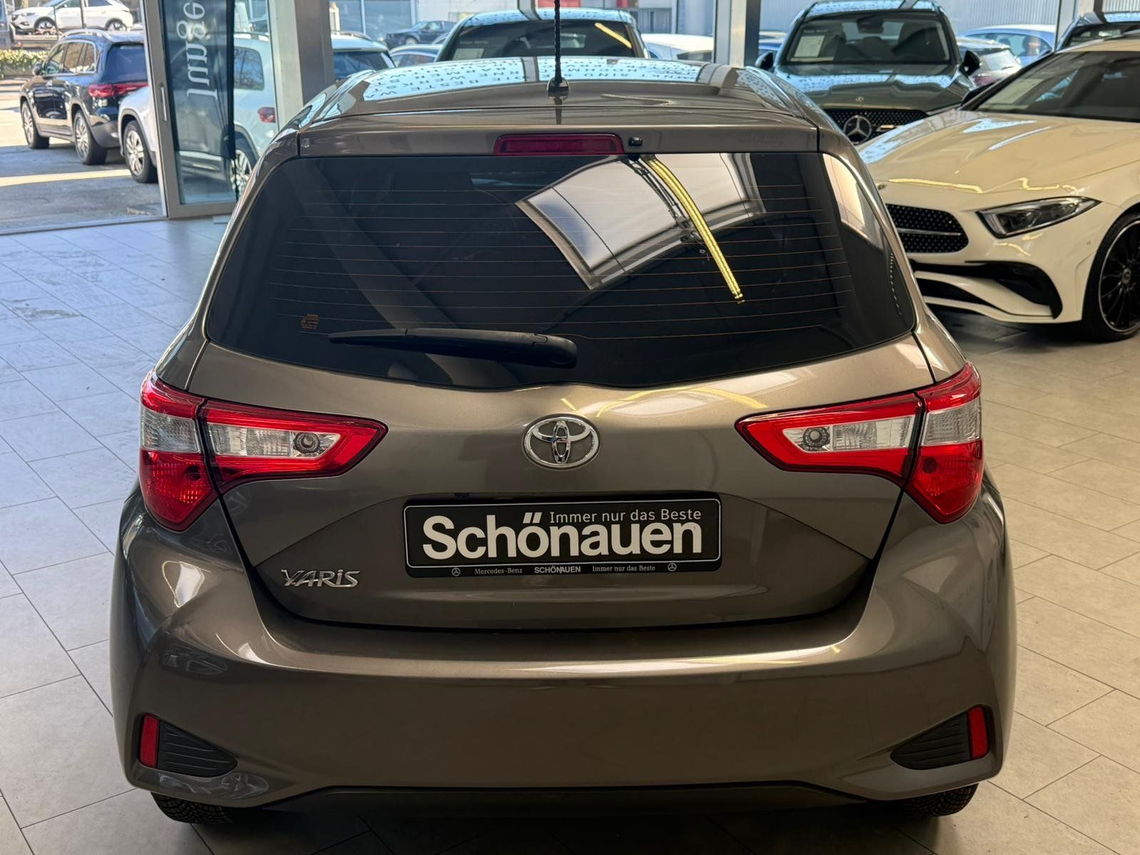 Fahrzeugabbildung Toyota Yaris 1.5 Dual-VVT-iE KAMERA+KLIMA+KEYLESS+TEMP