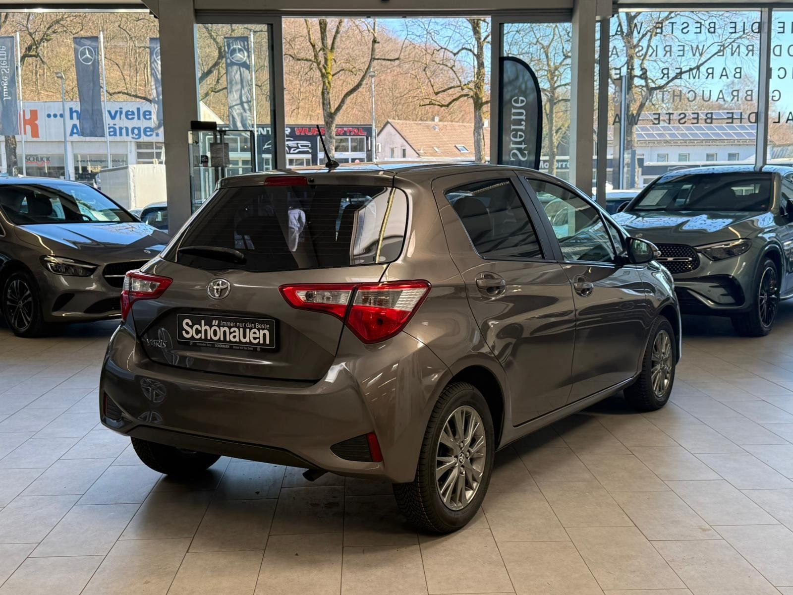 Fahrzeugabbildung Toyota Yaris 1.5 Dual-VVT-iE KAMERA+KLIMA+KEYLESS+TEMP