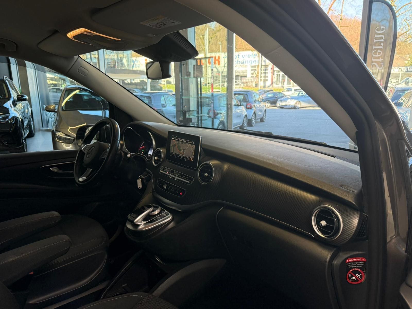 Fahrzeugabbildung Mercedes-Benz V 250d Edition kompakt AMG+AHK+COMAND+FAP+KAMERA