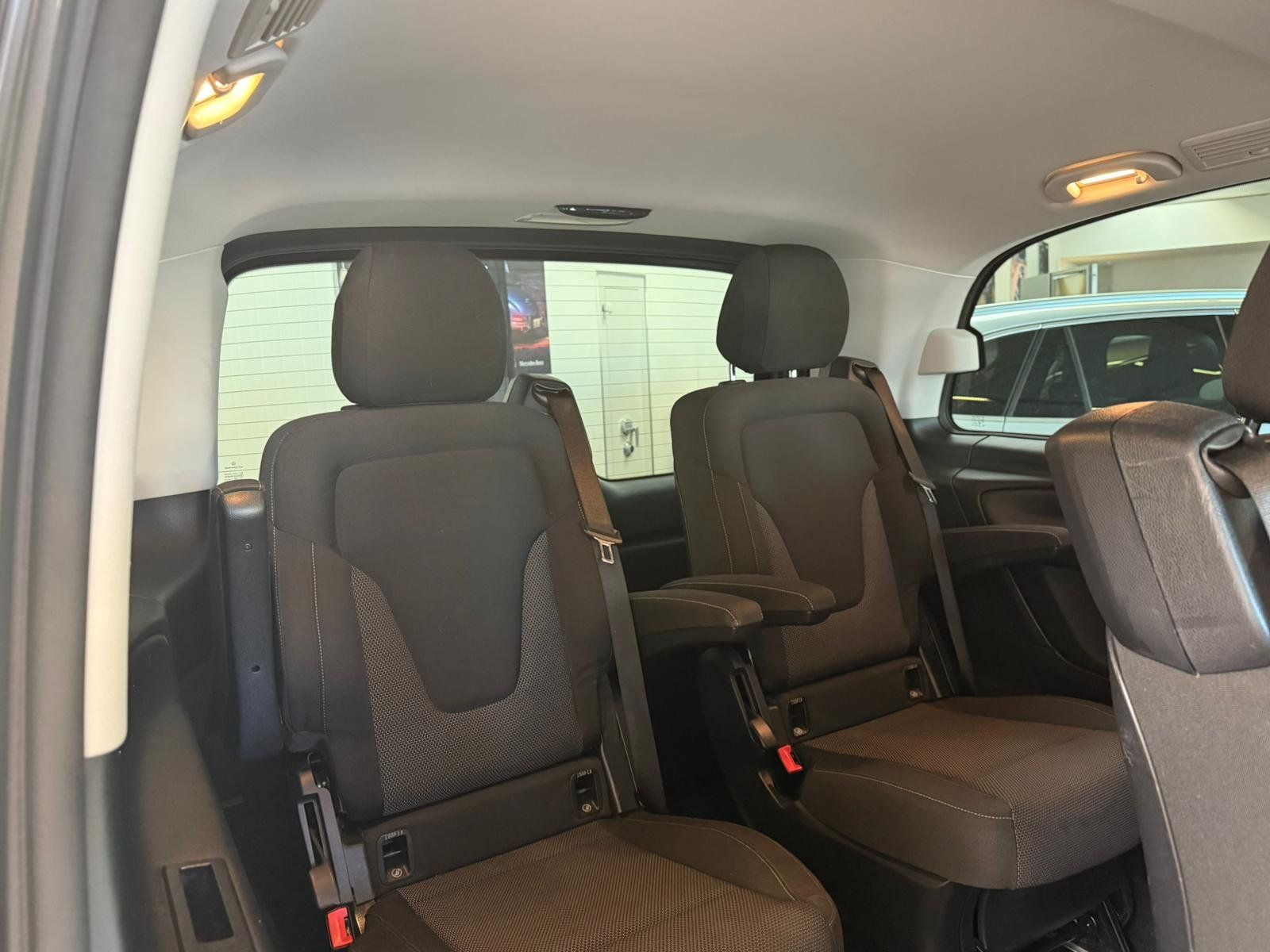 Fahrzeugabbildung Mercedes-Benz V 250d Edition kompakt AMG+AHK+COMAND+FAP+KAMERA