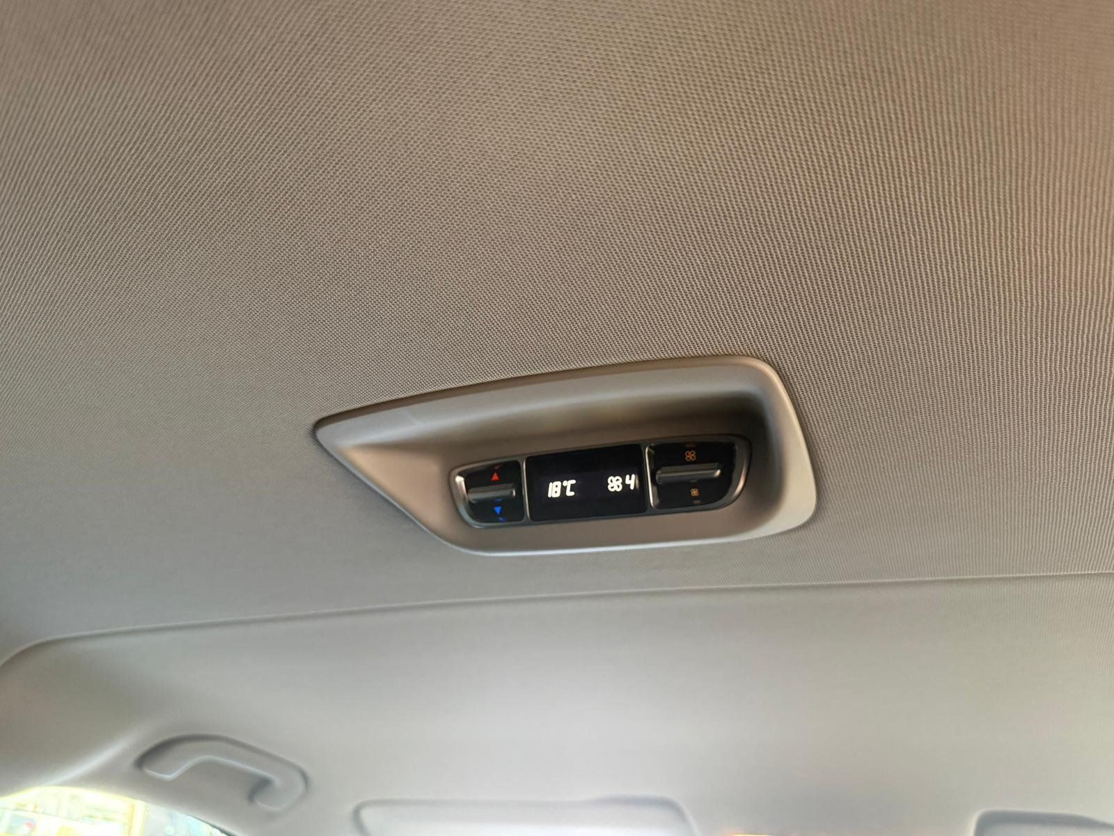 Fahrzeugabbildung Mercedes-Benz V 250d Edition kompakt AMG+AHK+COMAND+FAP+KAMERA