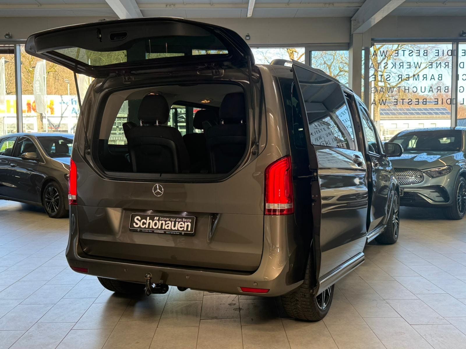 Fahrzeugabbildung Mercedes-Benz V 250d Edition kompakt AMG+AHK+COMAND+FAP+KAMERA