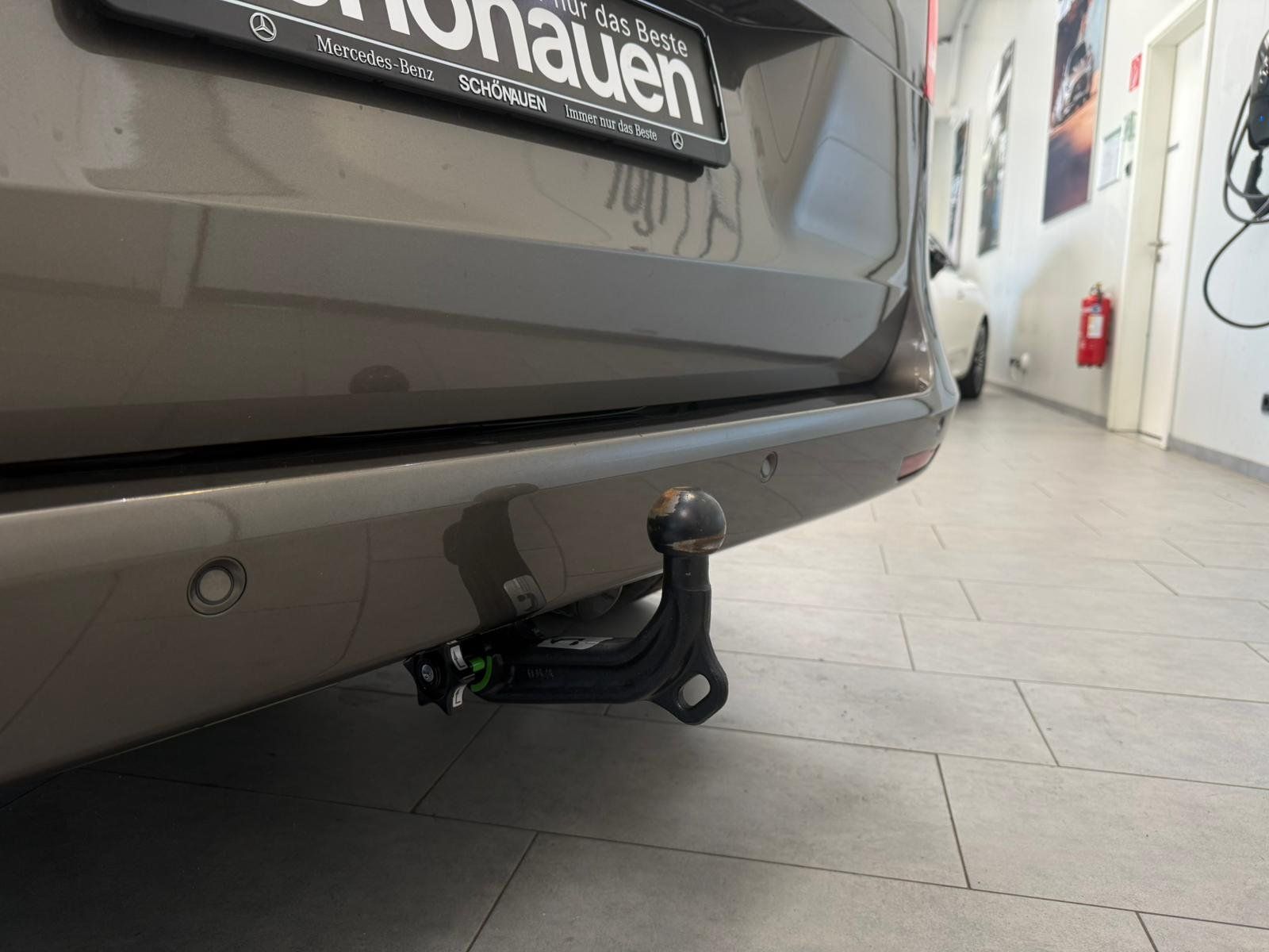 Fahrzeugabbildung Mercedes-Benz V 250d Edition kompakt AMG+AHK+COMAND+FAP+KAMERA