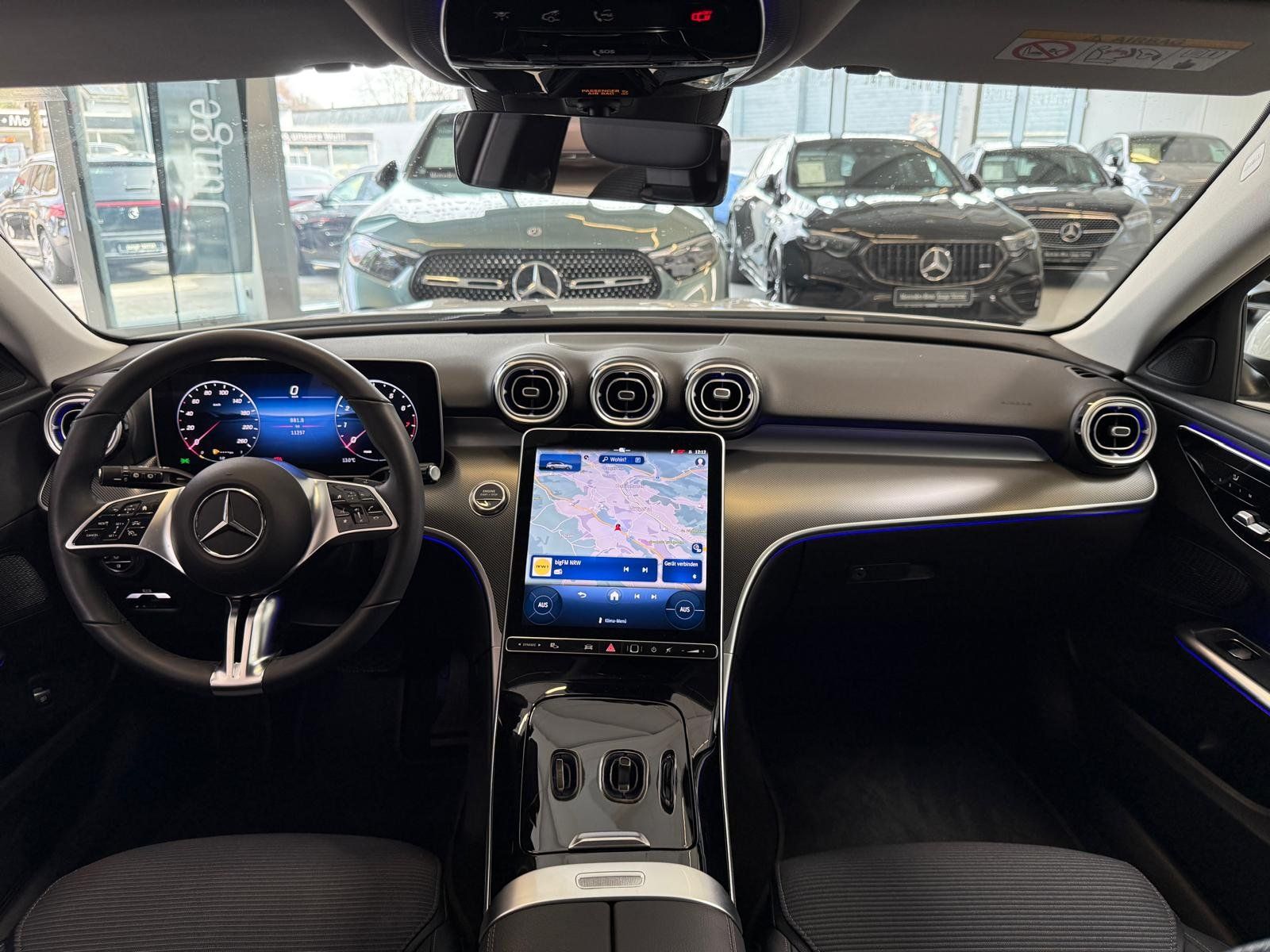 Fahrzeugabbildung Mercedes-Benz C 180 T Avantgarde KAMERA+AHK+MEMORY+KEYLESS+LED